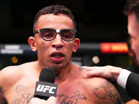 4-0 UFC Knockout Artist Carlos Prates Smokes 8-10 Cigarettes Per Day, Even  Right Up Until He Fights