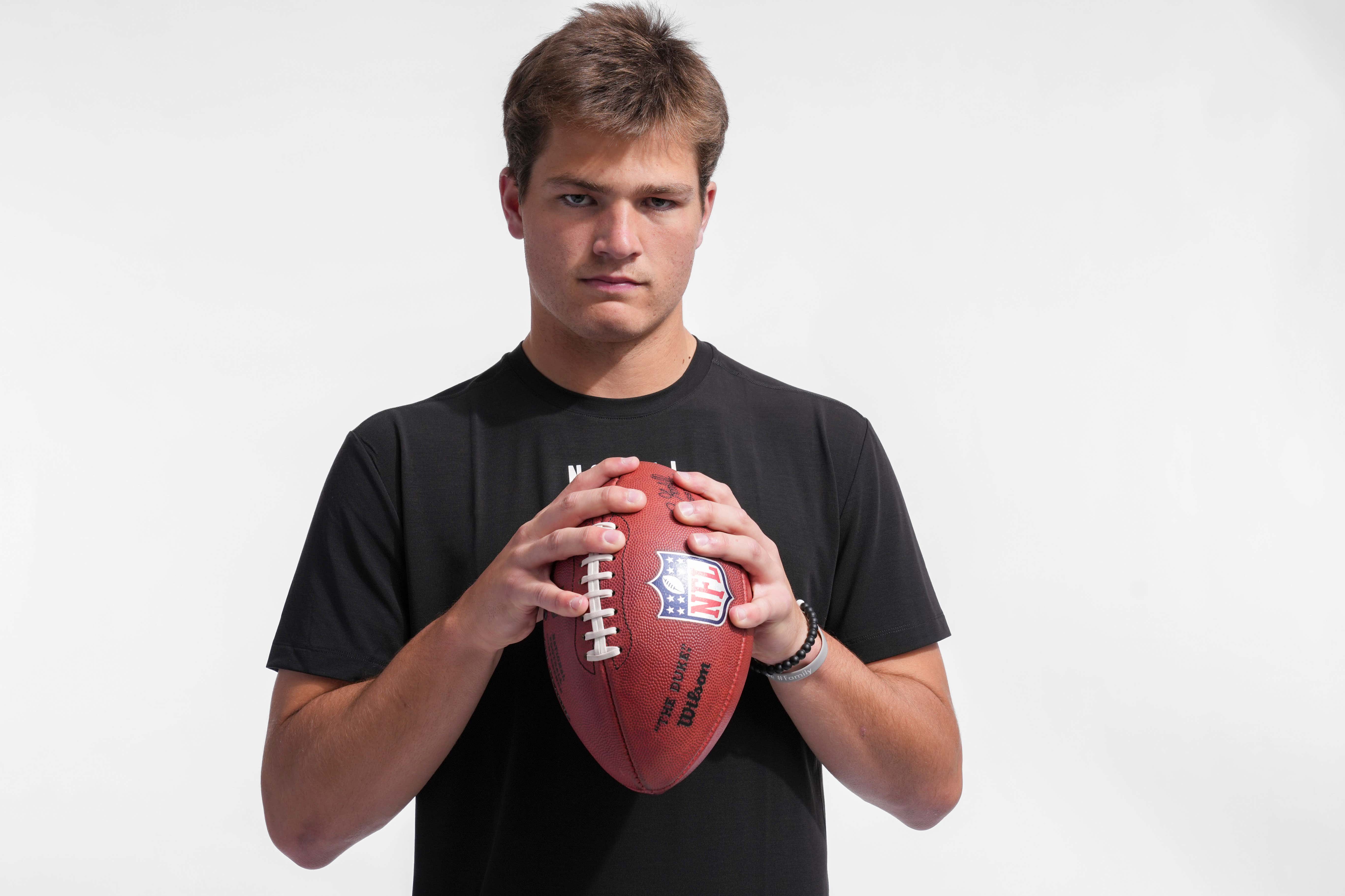 Drake Maye Is Out Here Doing The Lord's Work And Recruiting Free-Agents To Boston Across All Sports Telling Them "Boston Is The Greatest Sports City In The Country"