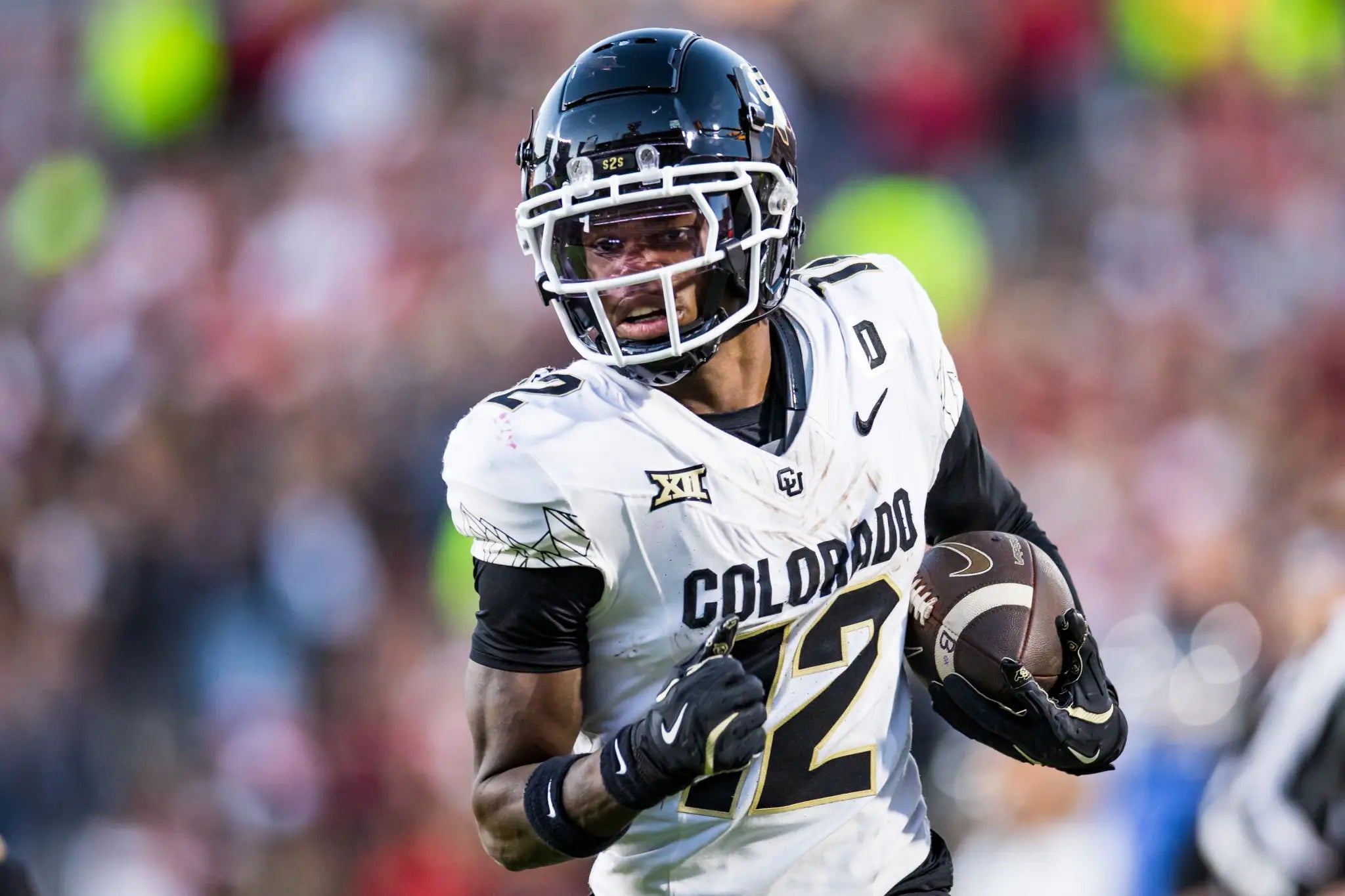 No Surprises: Travis Hunter Takes Home the Heisman After a Historic Season