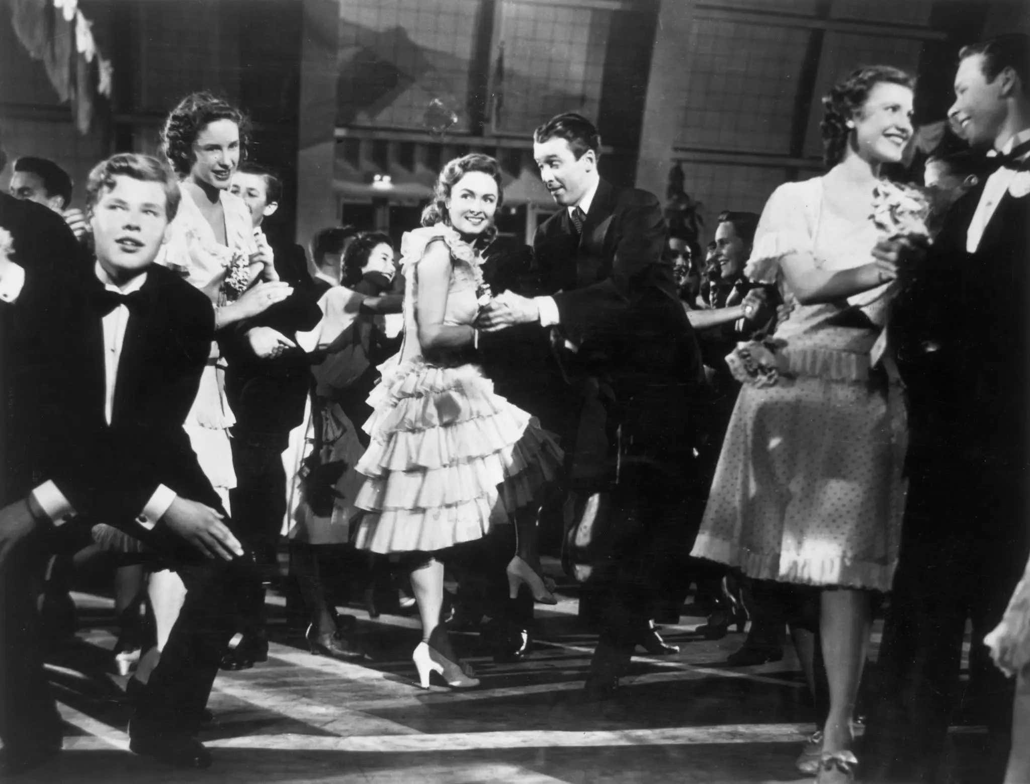 Amazon Prime's Edit of 'It's a Wonderful Life' is Nothing Less Than a Desecration of a Sacred Cultural Institution