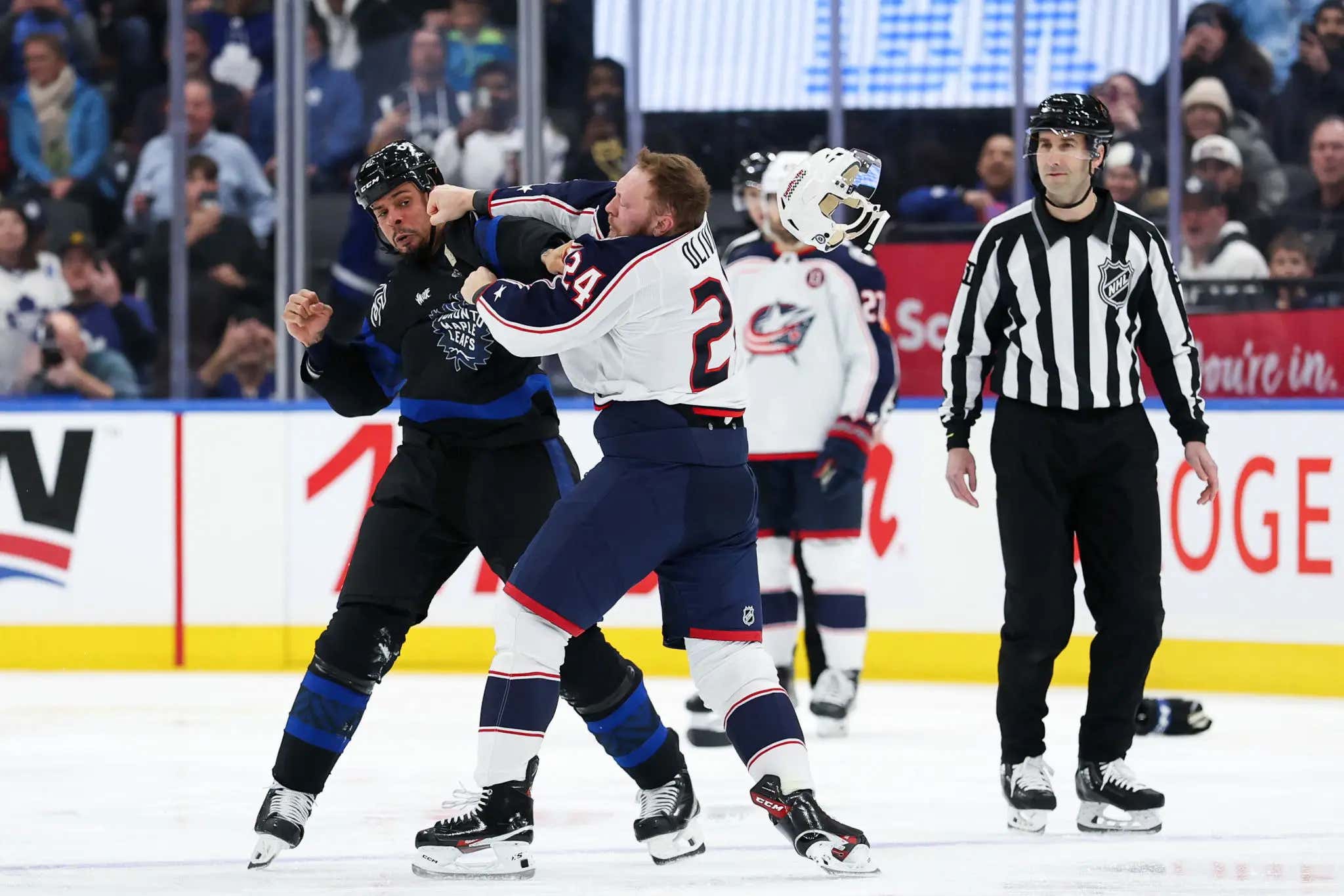 This Fight Between Ryan Reaves and Mathieu Olivier Was A Masterpiece of Violence