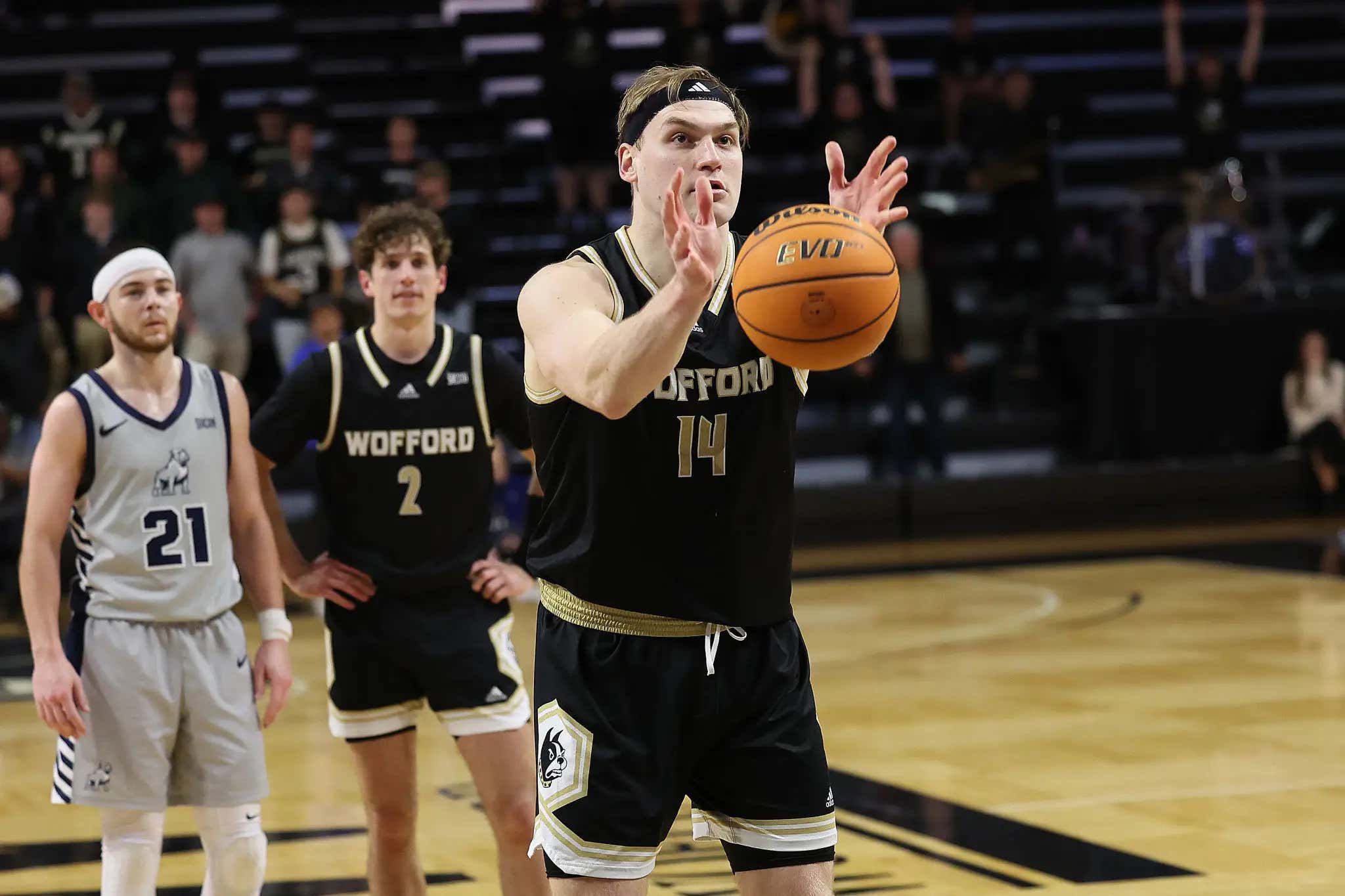 America Finding Out That Wofford Has A Big Man Who Shoots Free Throws Granny Style Is Why March Is The Greatest Time Of The Year