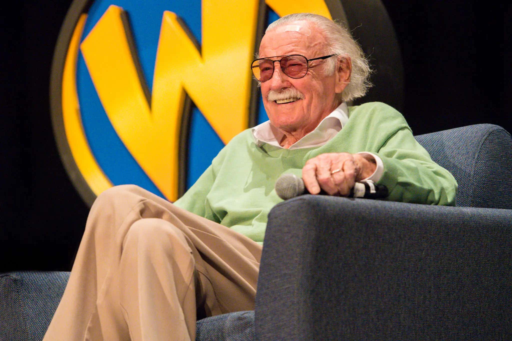 It's Heartbreaking To See How Stan Lee Was Abused In His Final Years