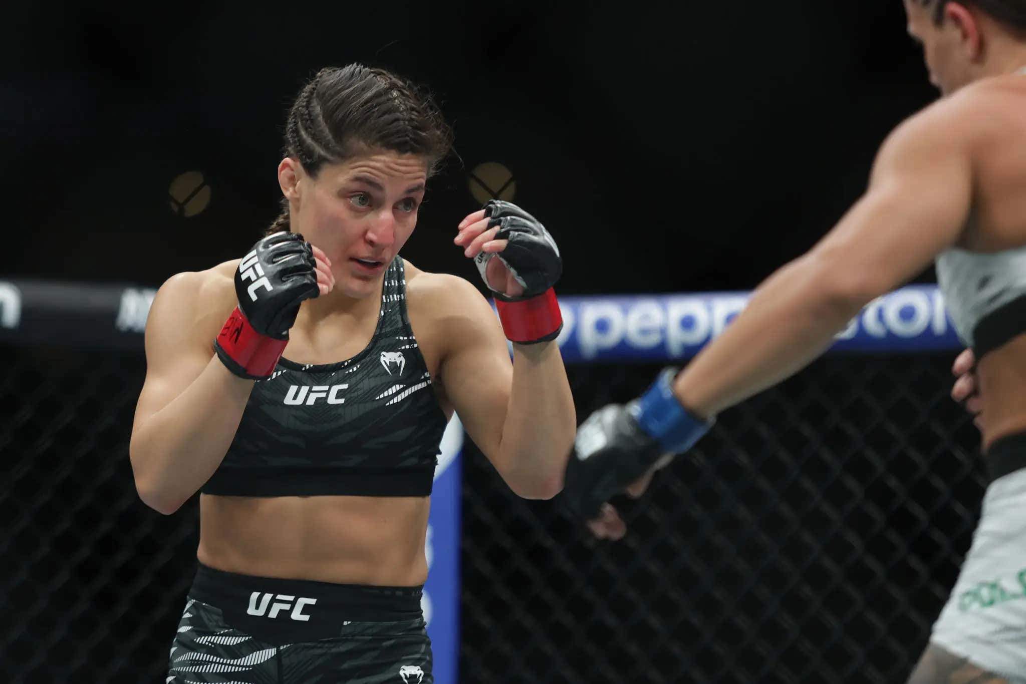 "Holy Shit, I Need To Poop" - Every UFC Fighter's Worst Nightmare Came True This Weekend