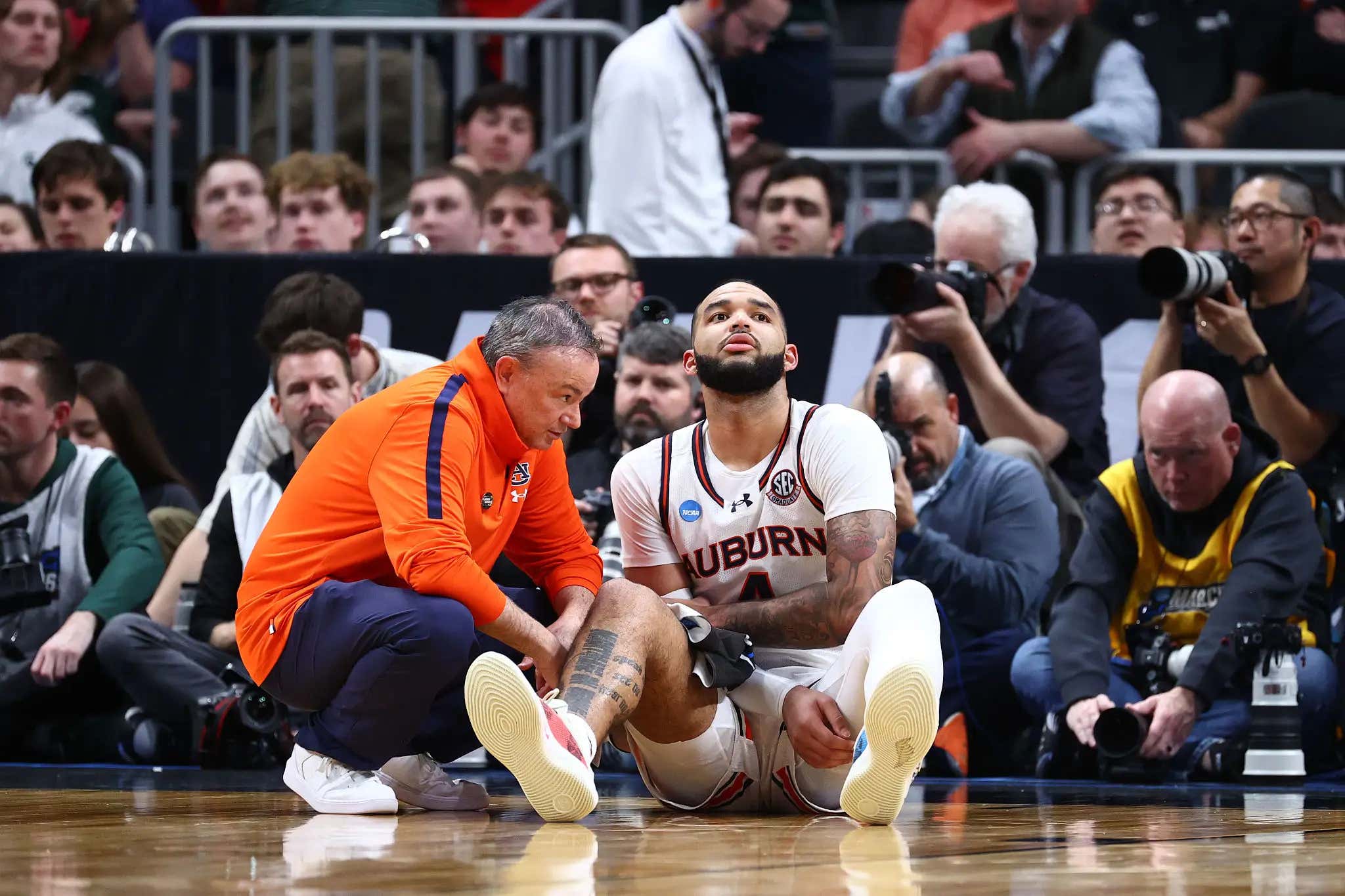 'The Biggest Balls In Balls History' - Dylan Cardwell Wants Johni Broome To Get A '30-for-30' After Checking Back Into The Elite Eight, Hitting A Three