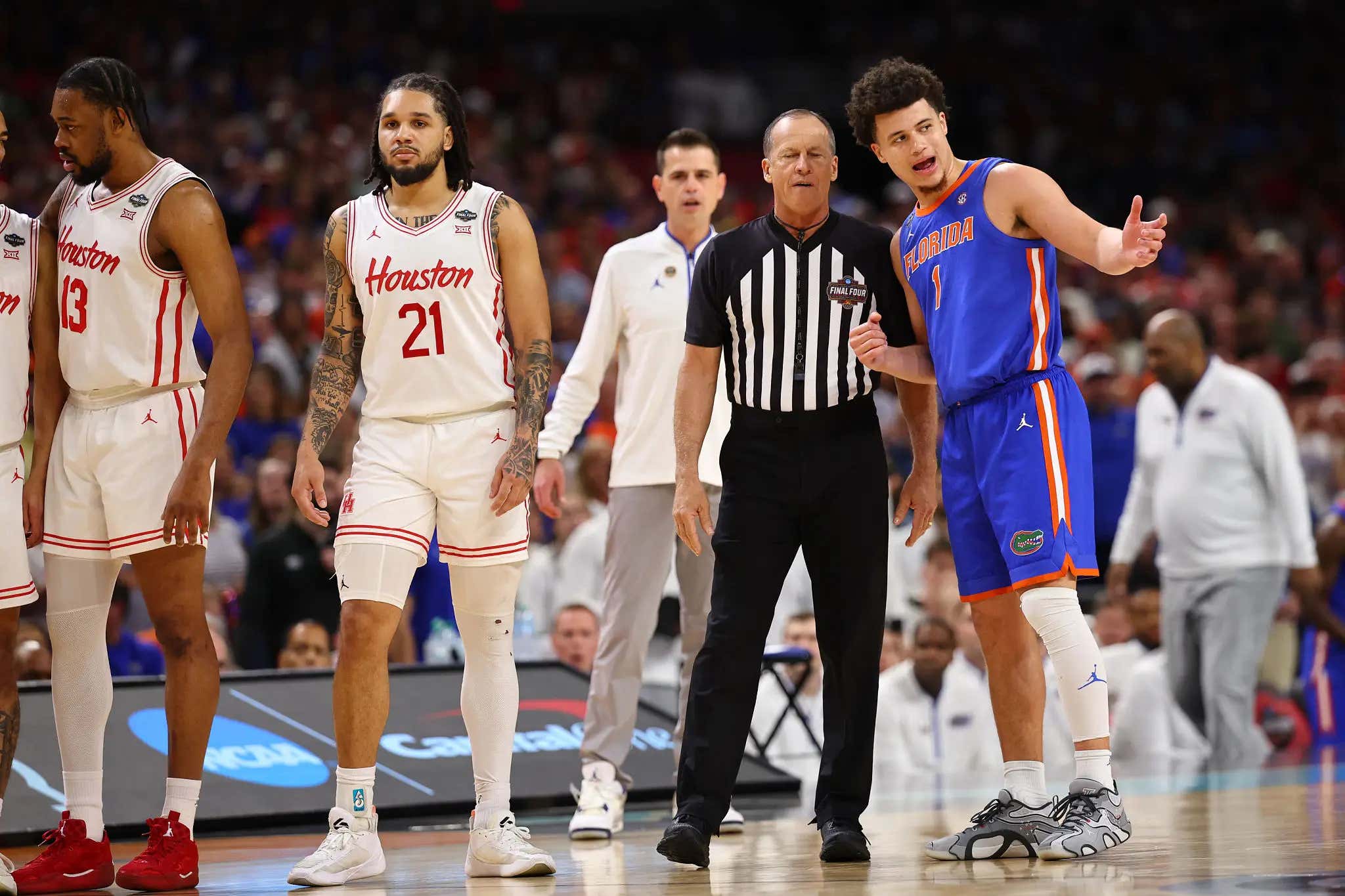 What The Refs Did In The Second Half Of The National Title Game Is A Crime To Basketball Everywhere