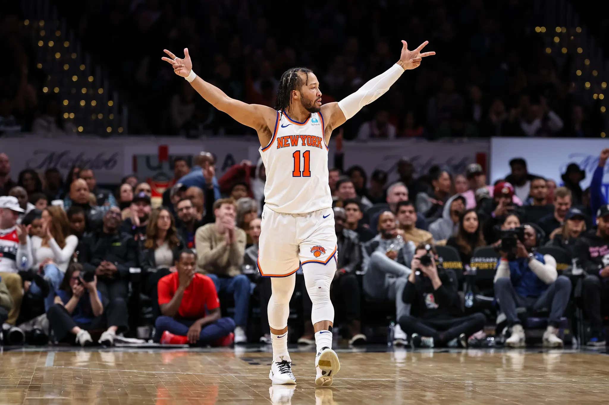 King Shit: Jalen Brunson Has Reached Such An Iconic Status in New York That Random Knicks Fans Are Holding Umbrellas For Him While It Rains Outside