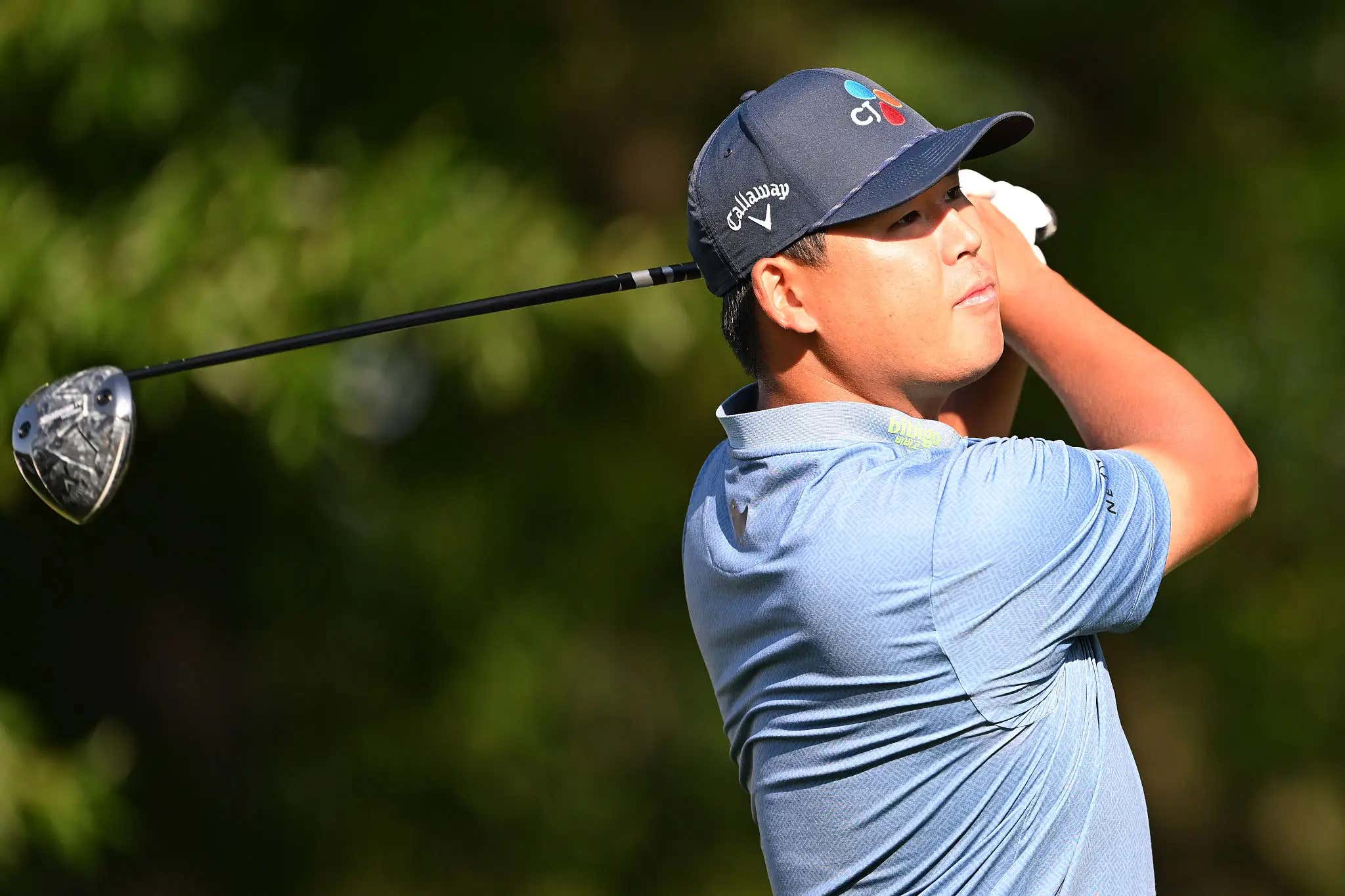 Rally Dart: Si Woo Kim Lights Up A Cigarette In The Middle Of The PGA Championship, Promptly Birdies Then Chips In For Eagle