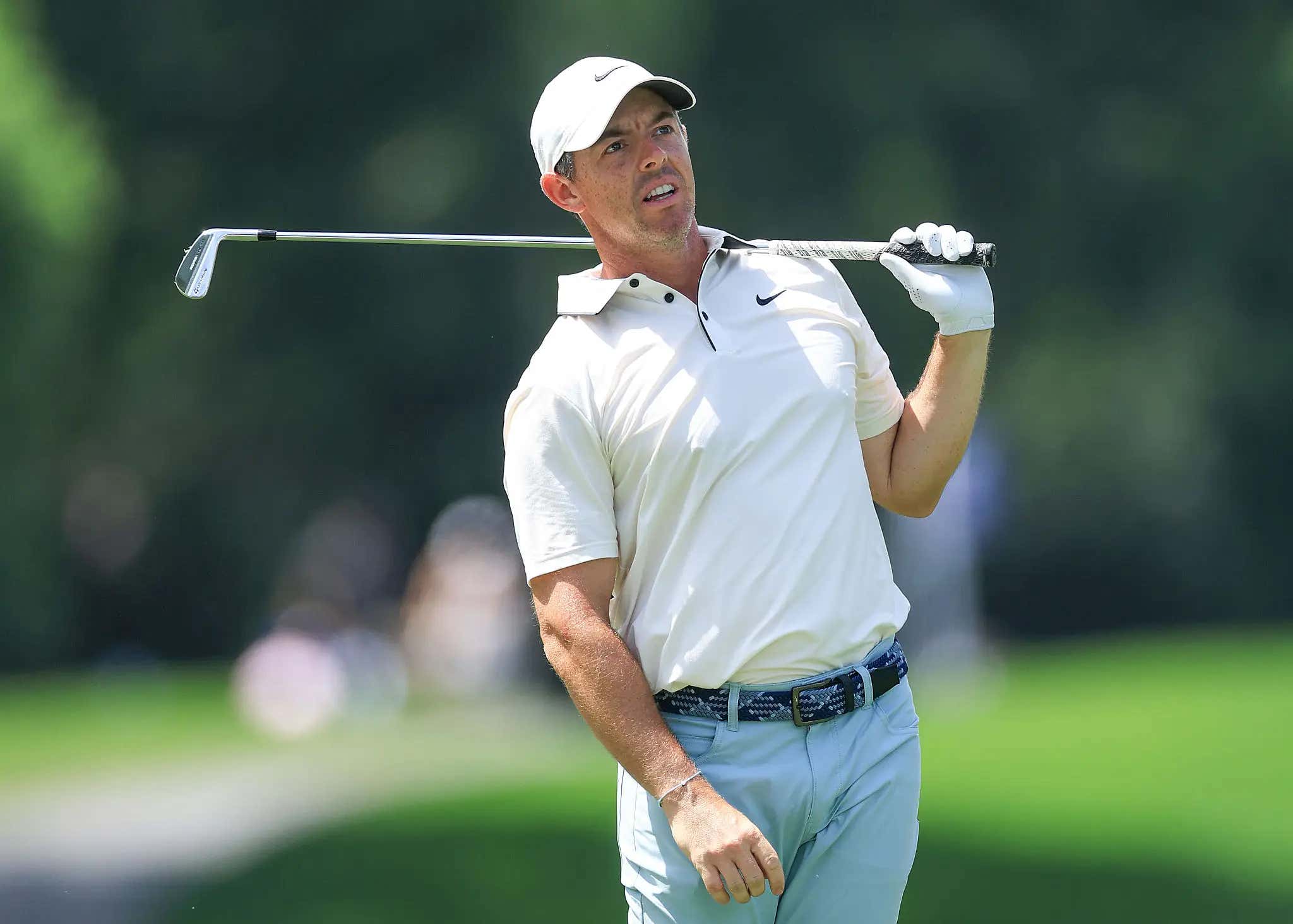 Gotta Want It More: Coverage Picks Up A PGA Championship Volunteer Nearly Falling Into The Water By 14 So He Can Go Home With Rory's Ball