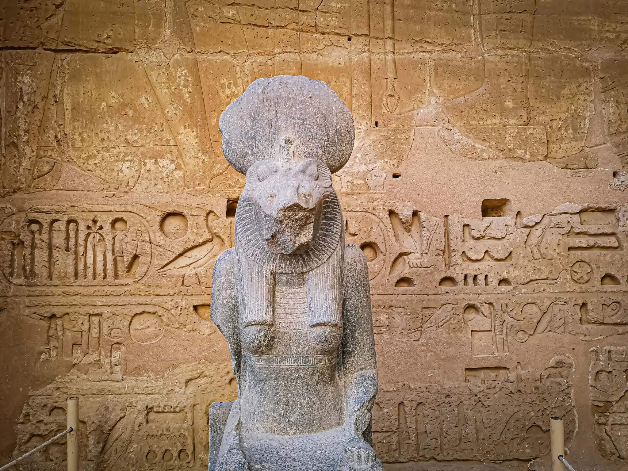 Watch This When You're High - Why Do People Say This Ancient Egyptian Statue Is Alive? And Why Does The Vatican Have So Many Of Them?