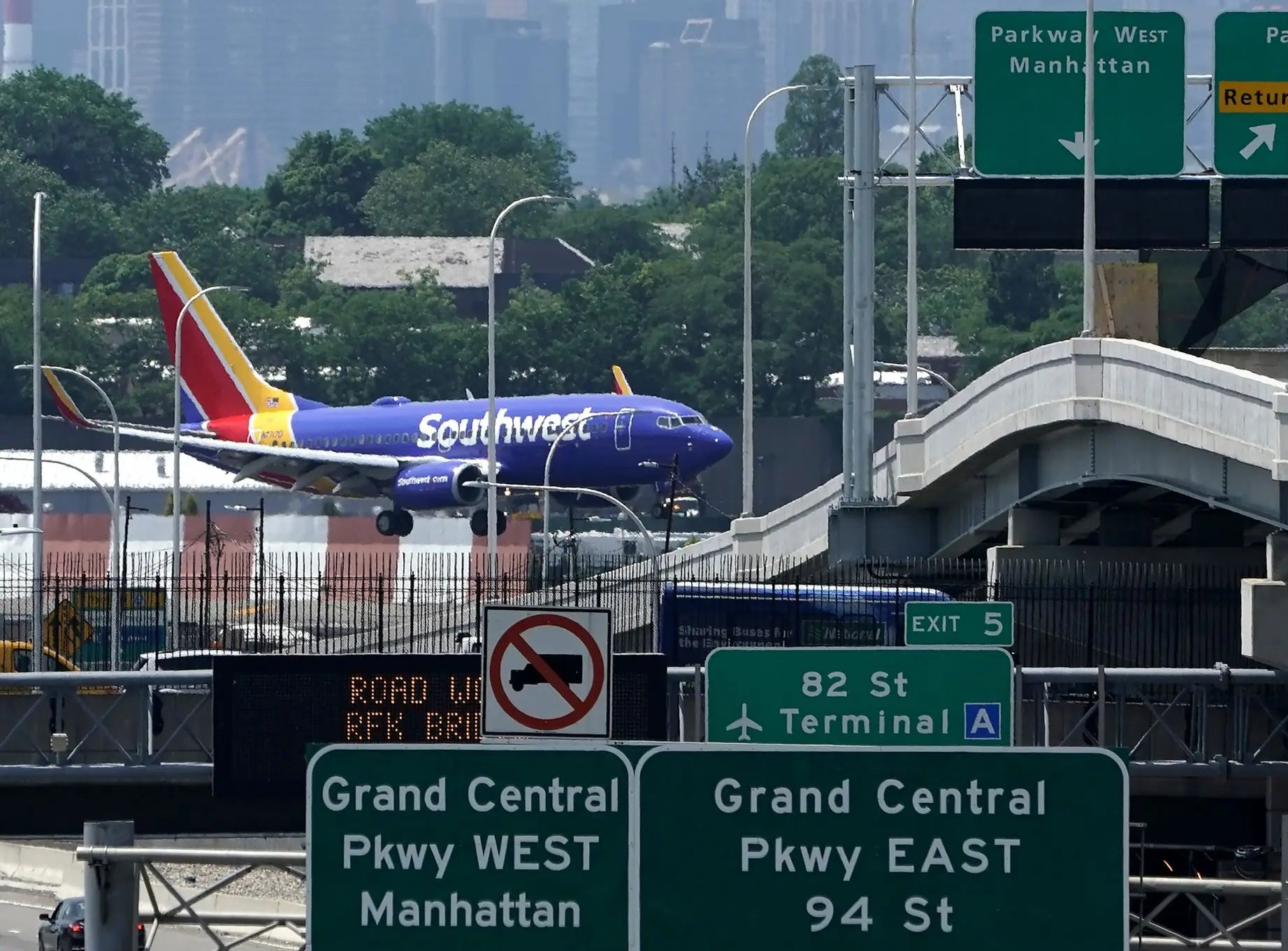 Today in Airplane Meltdowns– Southwest Passenger Loses Her God Damn Mind Before Takeoff at LaGuardia Airport