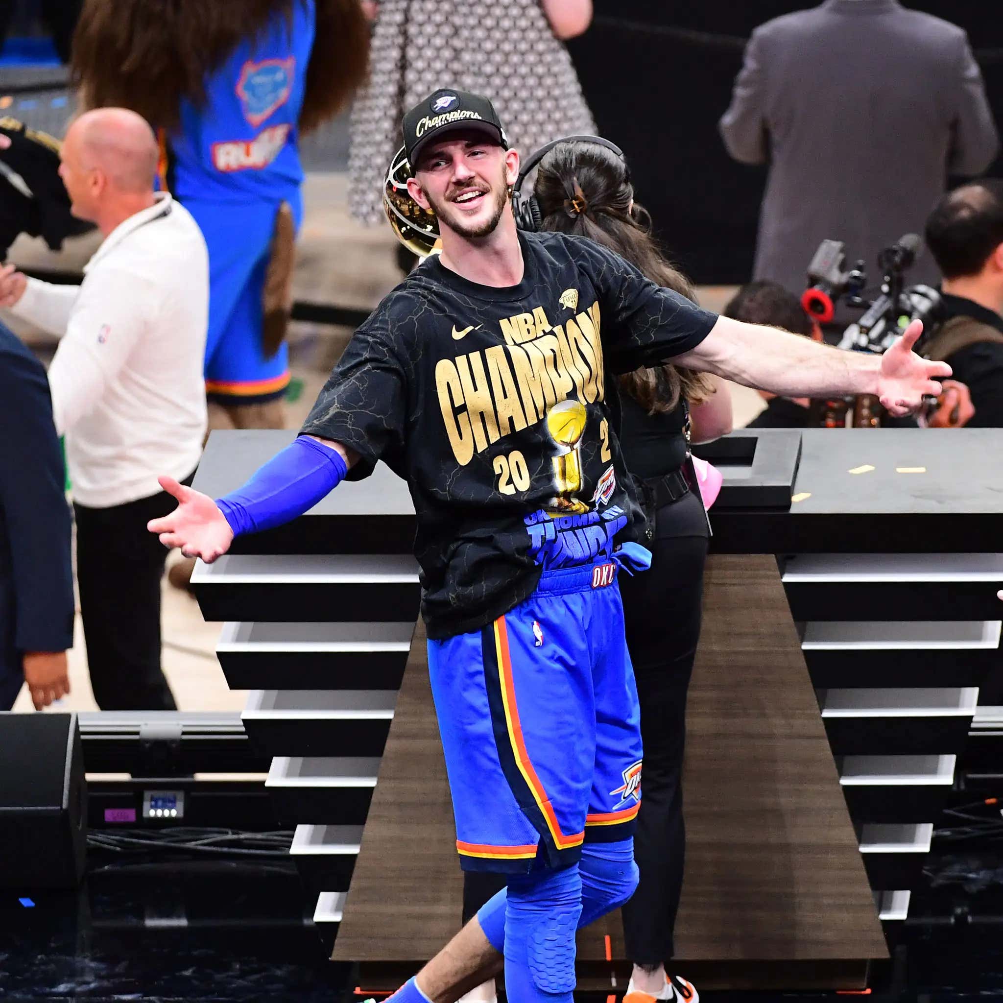 'Now I Got A Real One' - Alex Caruso Had A Couple Beers, Started Cracking Jokes That The Lakers Bubble Title Was Mickey Mouse And Doesn't Count