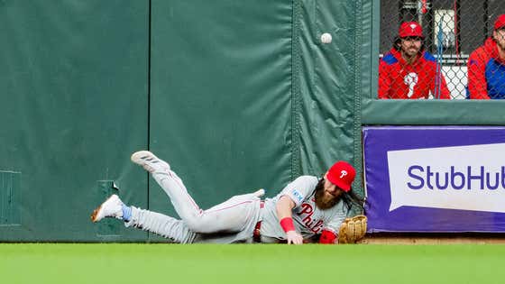 The Philadelphia Phillies Go Full Little League, Lose Game On 3-Run Inside The Park Homerun While Running Around Like A Bunch of Dipshits
