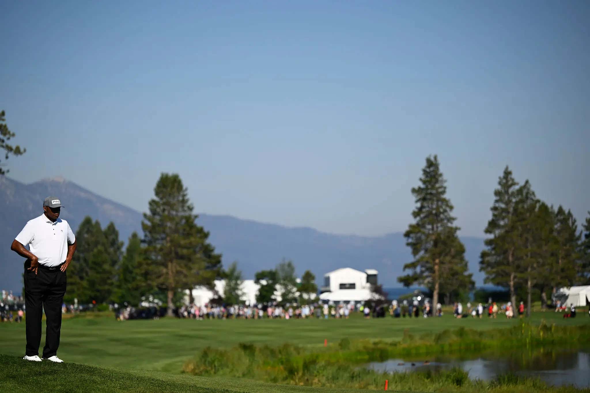 'Oh, You Fat Fuck' - Have No Choice But To Respect Charles Barkley Hurling Insults At Himself On The Course After Skulling A Wedge