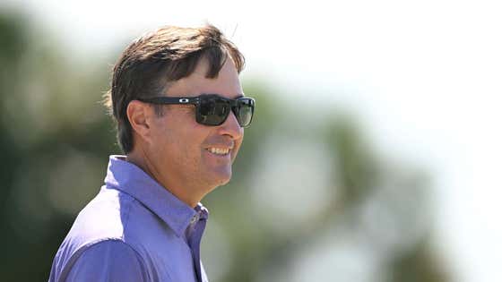 Ain't No Hobby: Kevin Kisner Was In A Fight For His Life Against A Goddamn Bat In The Announcers Booth At The Open