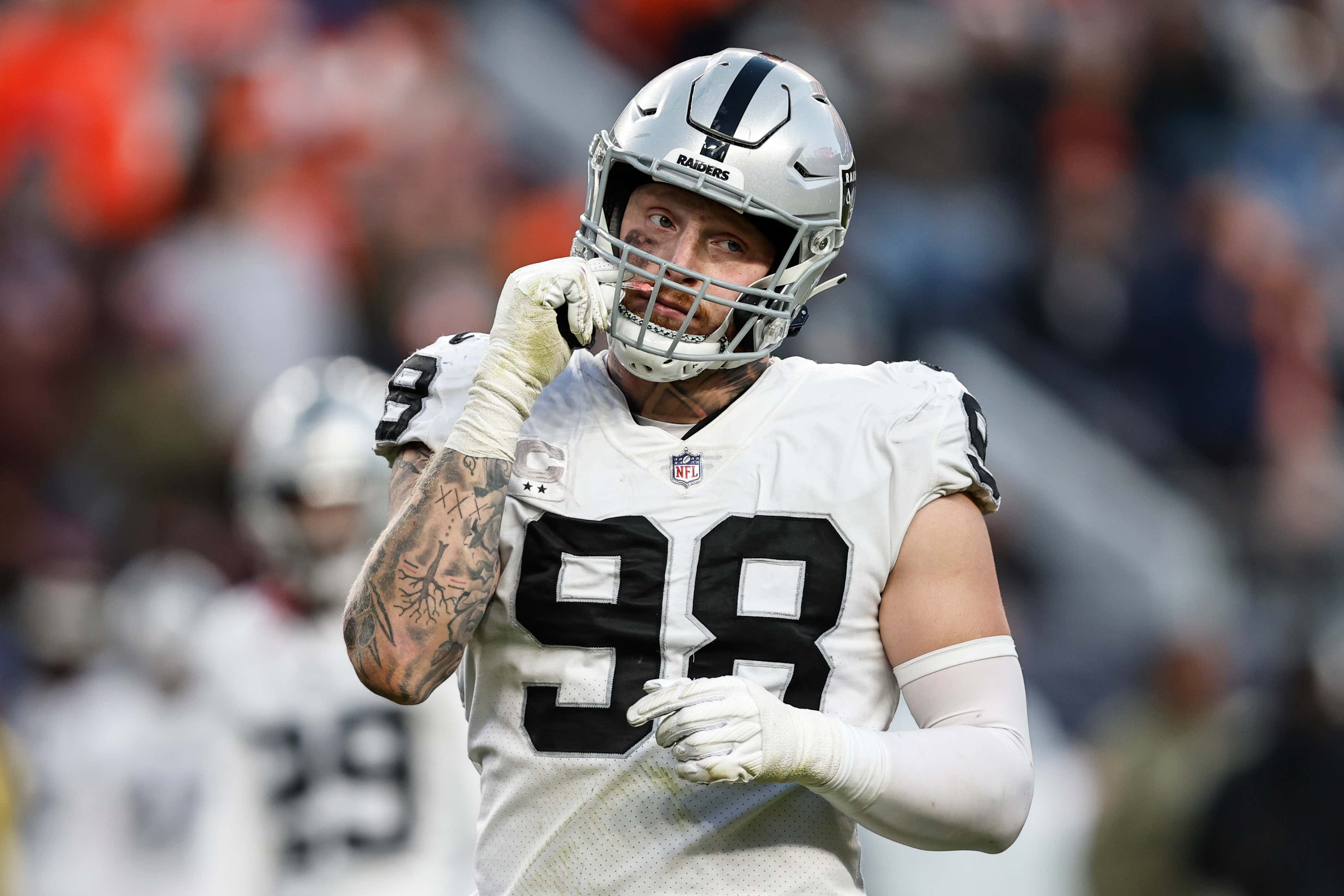 BACK: The NFL Decided To Not Ban Smelling Salts, Teams Just Can't Provide Them So Now It's Bring Your Own To Games