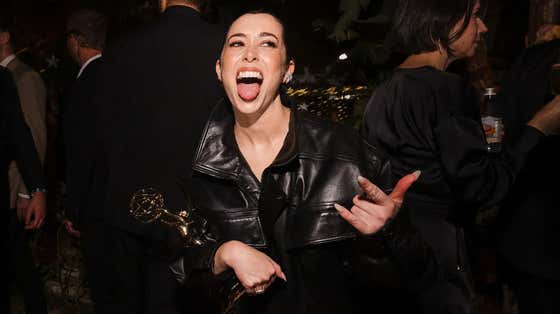 Cristin Milioti Fell Down And Dropped Her Emmy (Pretty Much As Soon As She Won It) This Weekend