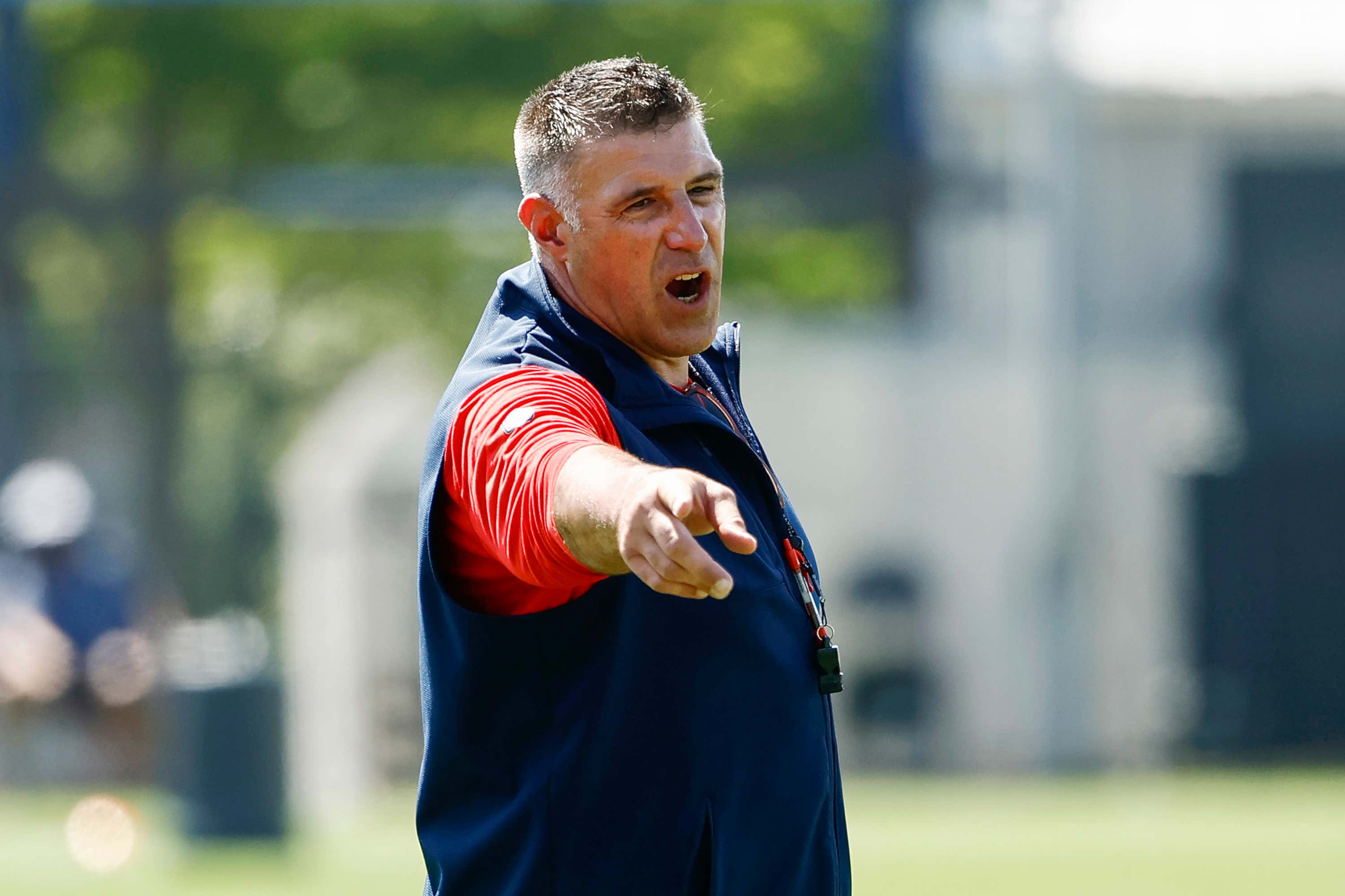 Mike Vrabel Announces He's Skipping Day 3 of the Draft to Undergo Counseling