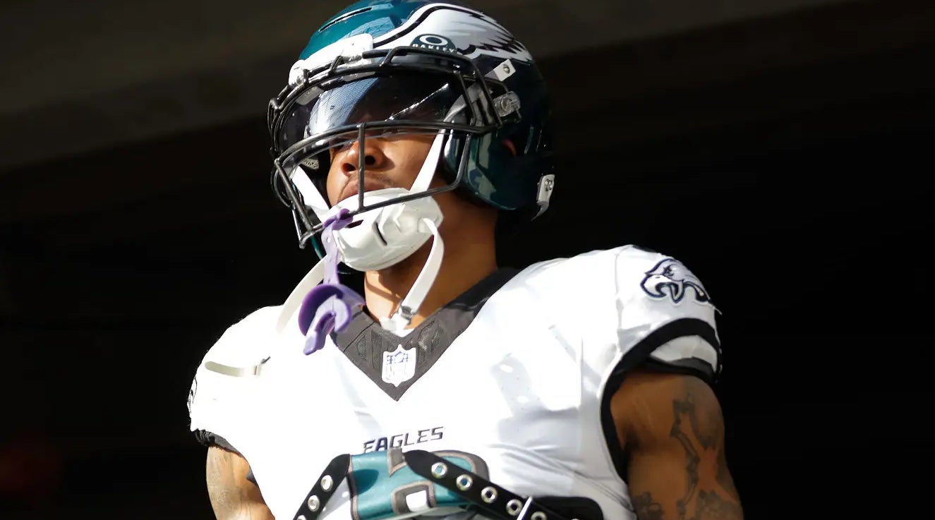 The Eagles Are Getting Everyone All Charged Up For The Kelly Green Uniforms By Blasting Out A Photo Of DeVonta Smith And His Massive Hog