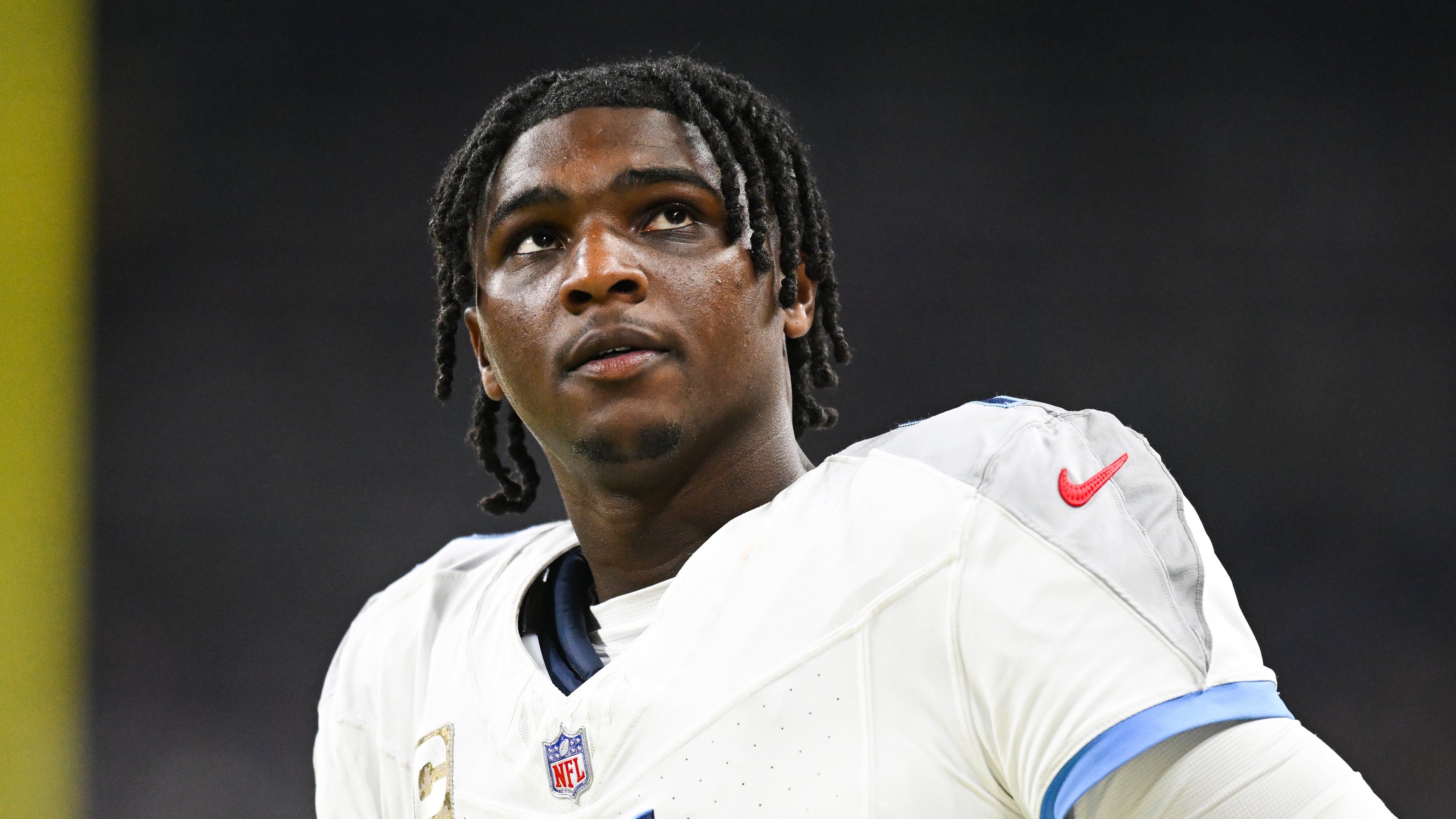 Good Times: Cam Ward Was Screaming At Mike McCoy On The Sidelines For Coaching Scared, Basically Begging For Someone To Save The Titans