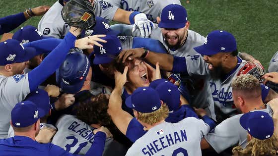 「THE MATCH 2022」WINNER Yogibo THE MATCH 2022」WINNER Yogibo Ike Ugbo 2022 Panini Prizm FIFA