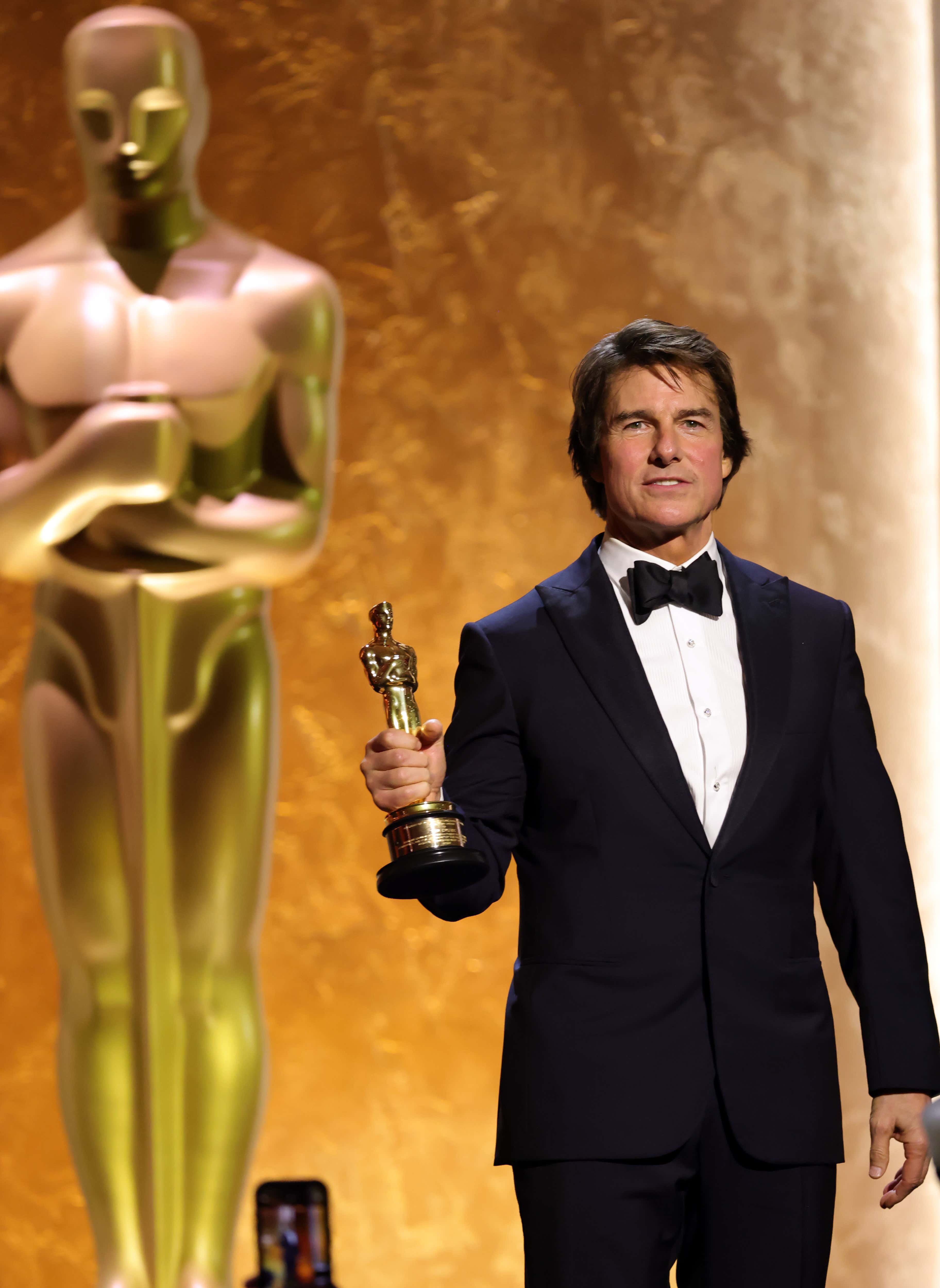 Tom Cruise Directed A Lightsaber Fight In The Upcoming Ryan Gosling Star Wars Movie