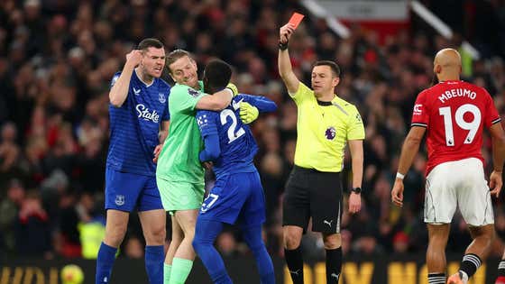 Let The Boys Play: Everton's Idrissa Gueye Got A Red Card For Trying To Fight His Own Teammate On The Field