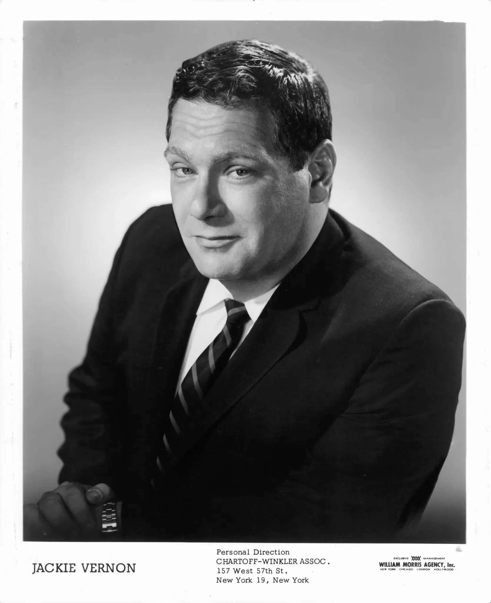 The Man Who Voiced 'Frosty The Snowman' Is Going Viral After Son Claims He Had "At Least Three" Secret Families Before Marrying His Mother