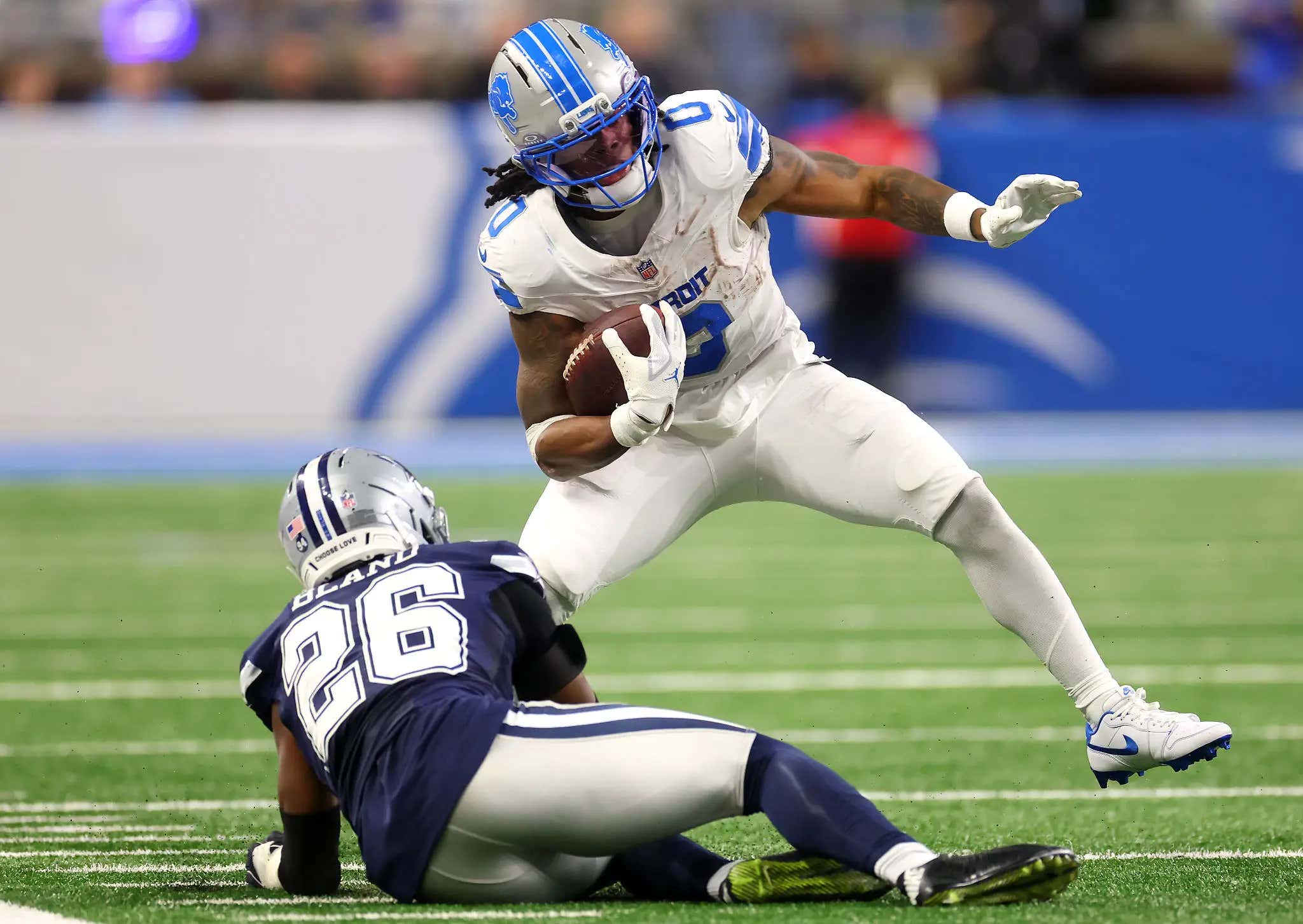 Nobody Would Blame DaRon Bland For Retiring Right This Second After Jahmyr Gibbs Embarrassed Him Multiple Times Last NIght