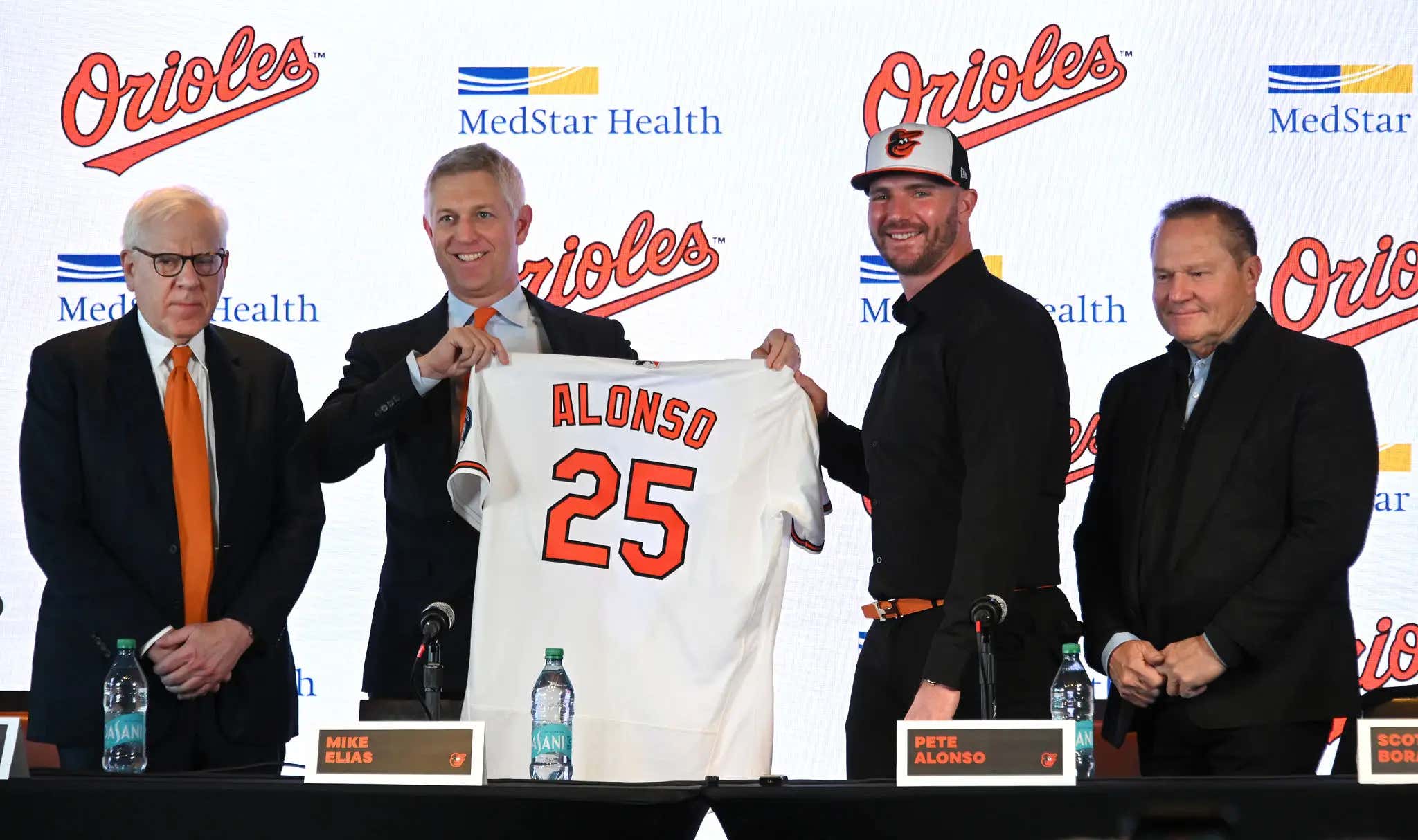 “They’re The Only Known Species To Actively Hunt humans.&quot; - Pete Alonso Absolutely Knocked His Introductory Press Conference With The Orioles Out Of The Park