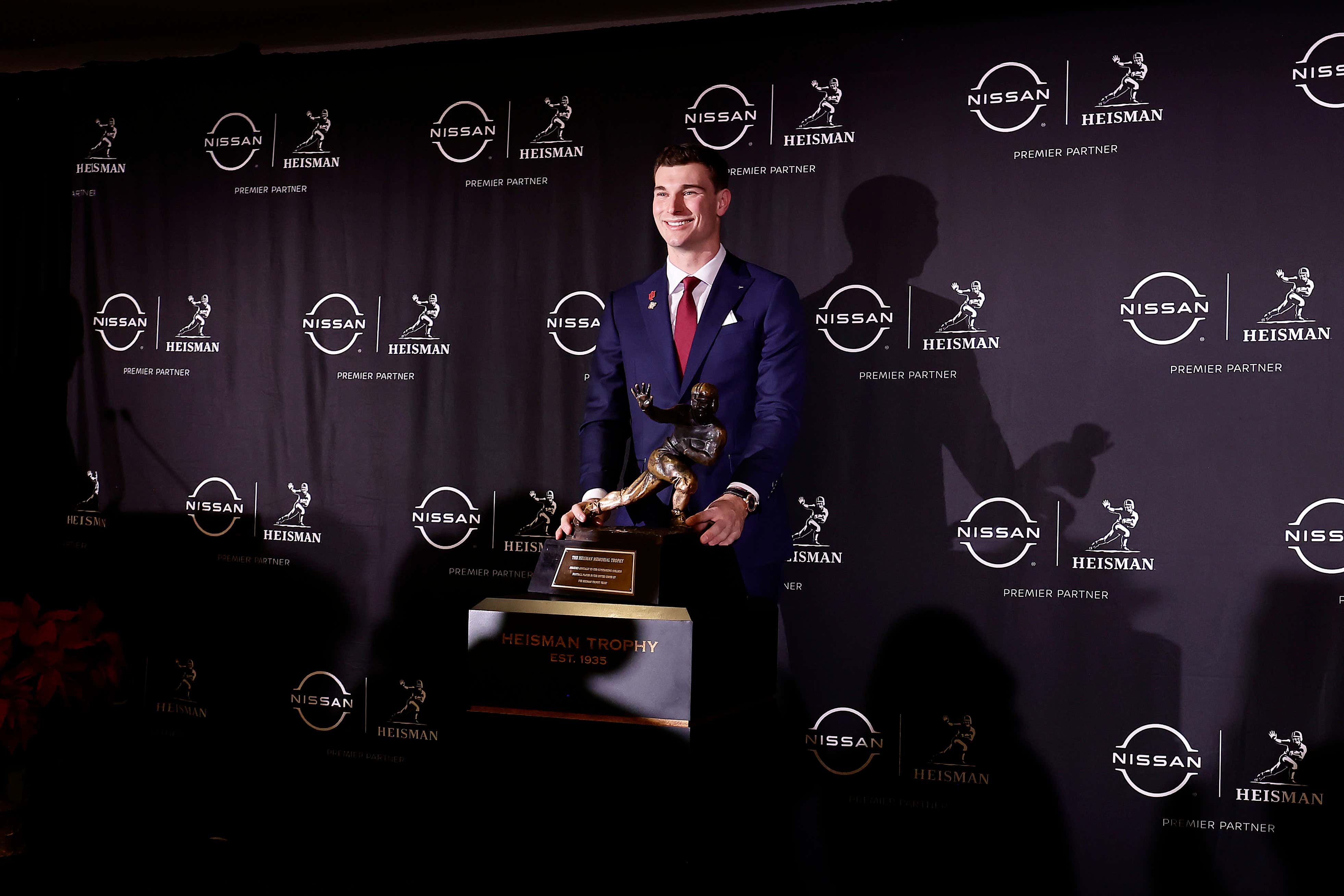 Fernando Mendoza Wins the Most Uninspiring Heisman Trophy in Recent Memory