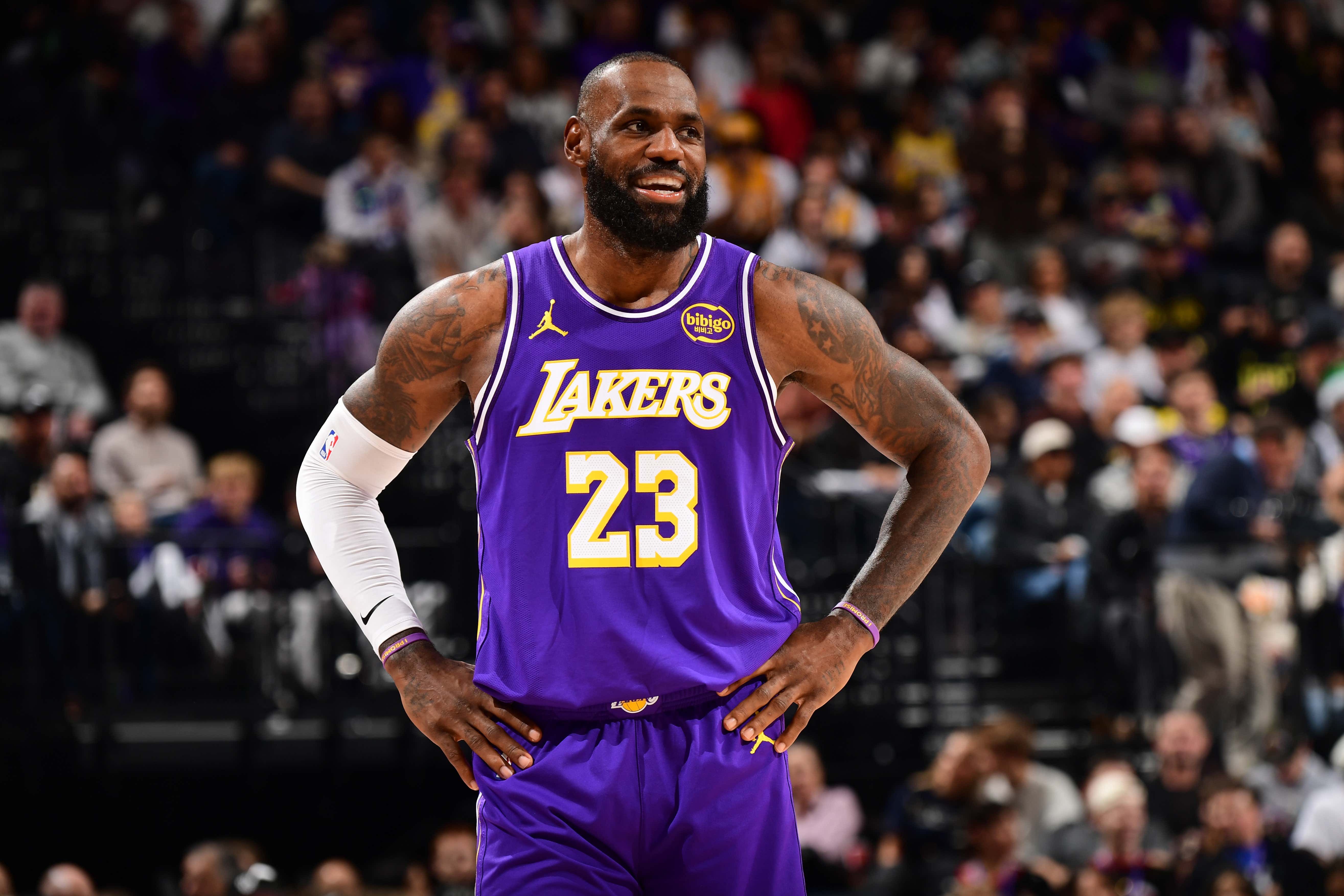 LeBron James Has Reportedly Quit Drinking Alcohol So He Can Relieve The Pressure On His Back And Joints To "Keep Up With The Young Guys"