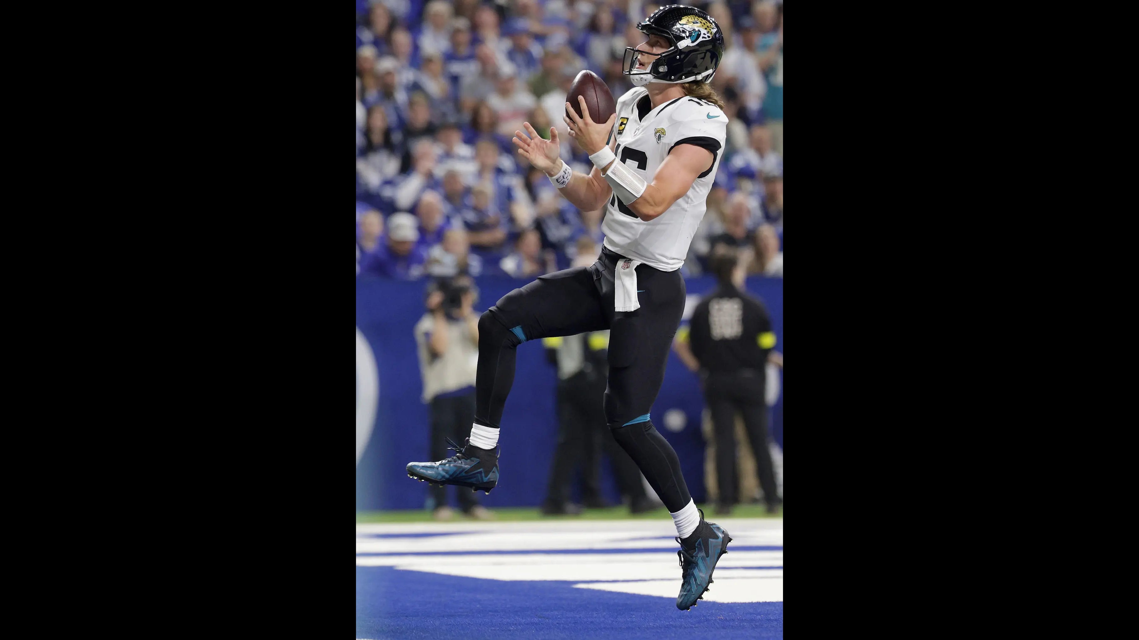 Jaguars Win The Exact Type of Sloppy Game They Needed To Against The Free-Falling Colts