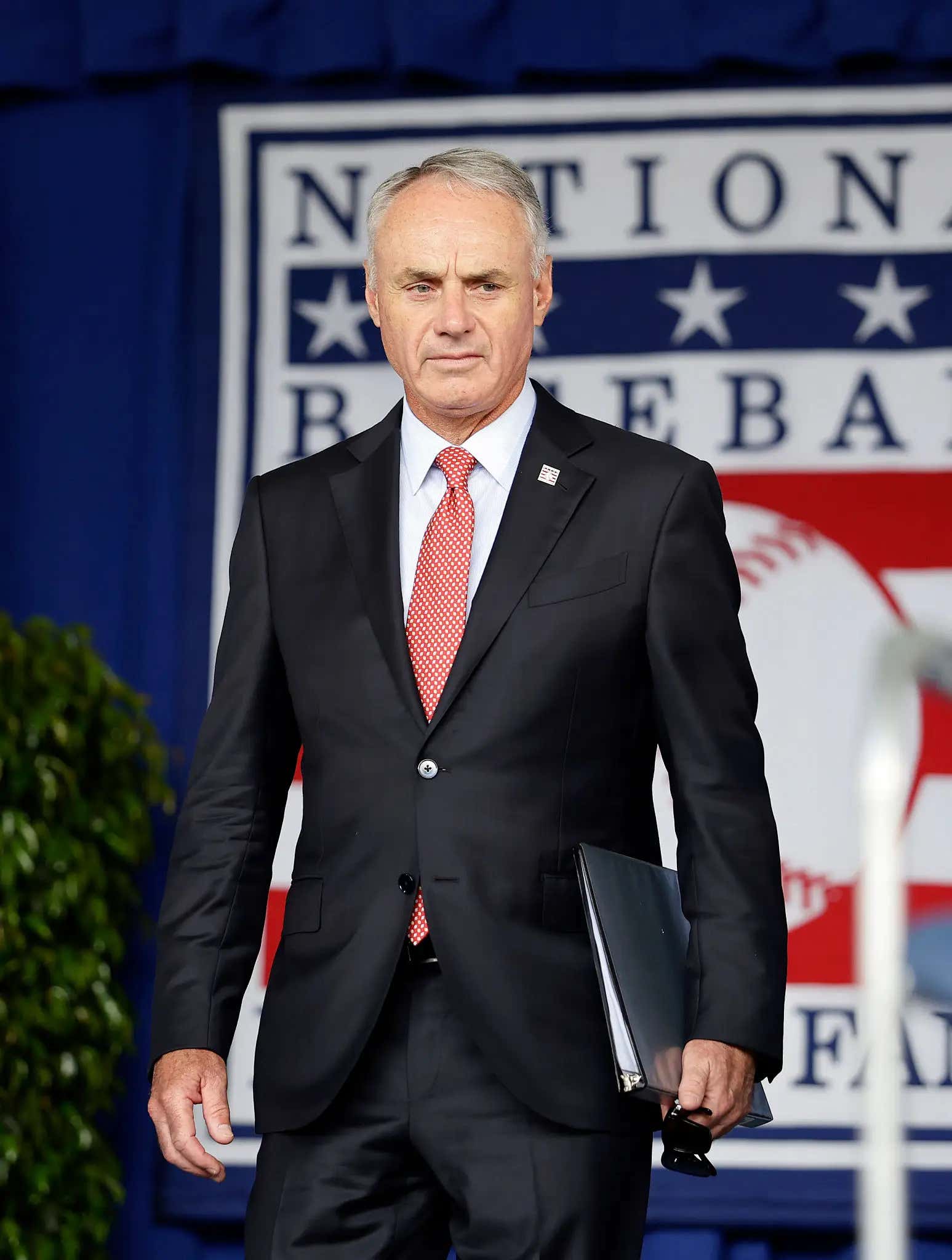 The MLB Offseason Is Soul-Crushingly Comatose And The Alex Bregman Saga Is Right At The Center Of It