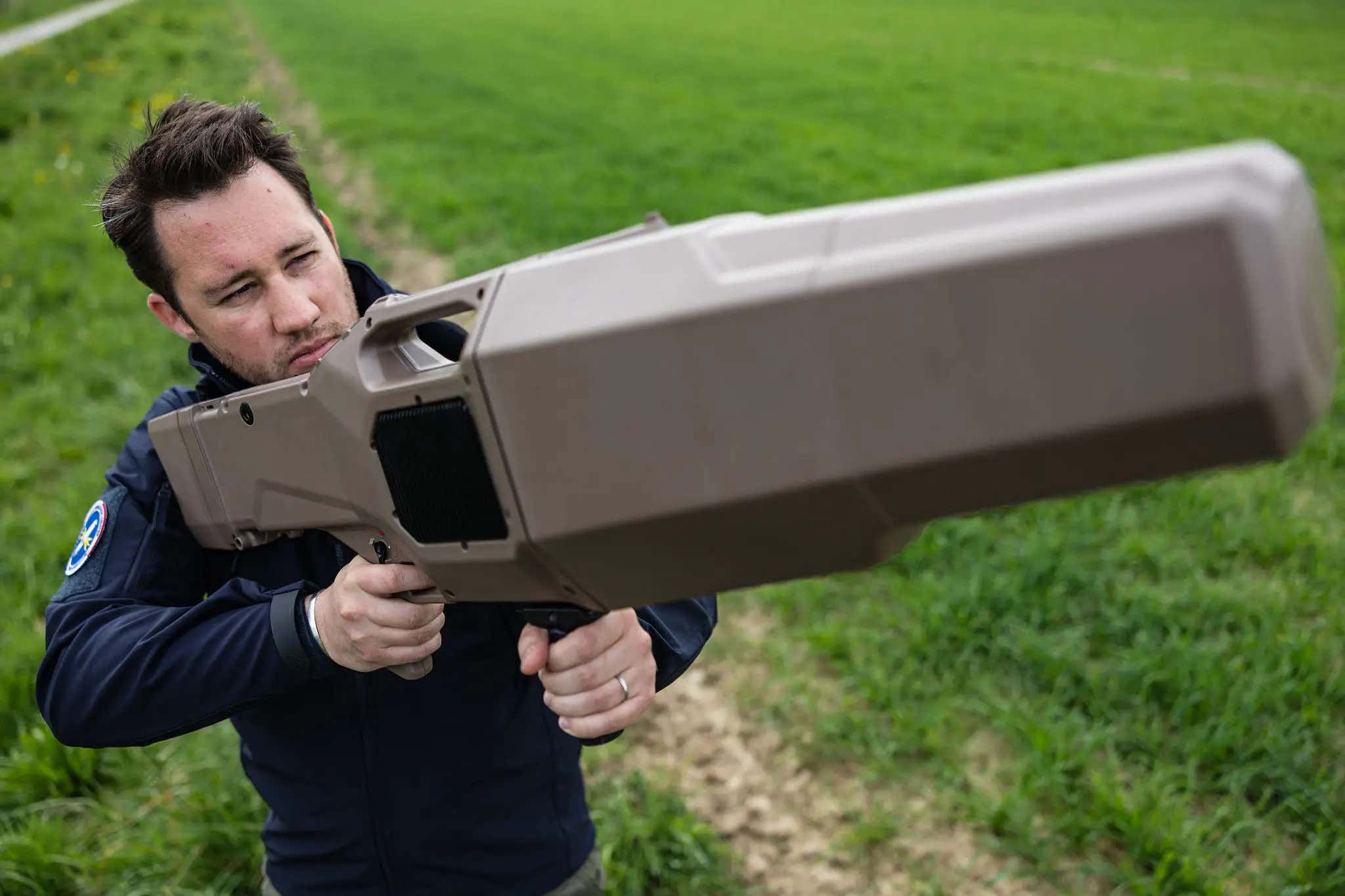 An Alleged Eyewitness Account Of "Microwave Weapons" Used Against Venezuelan Soldiers In The Maduro Raid, Which "Cooked Them From The Inside" and "Left Them Vomiting Blood" Is As Terrifying As It Gets