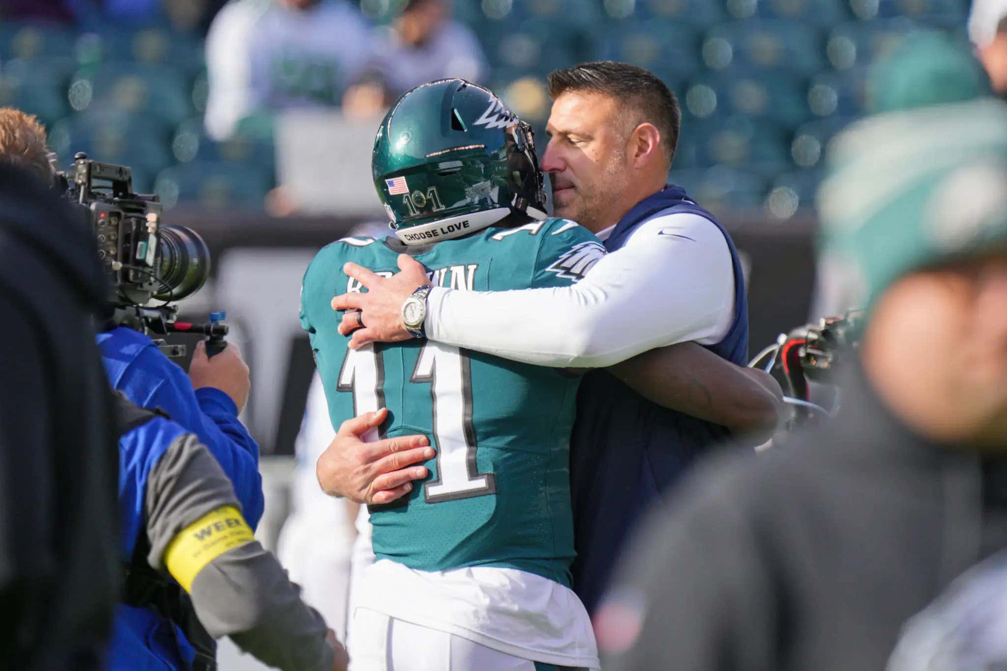 RapSheet Bomb: The Patriots are the Only Team Still in the Running to Trade for AJ Brown