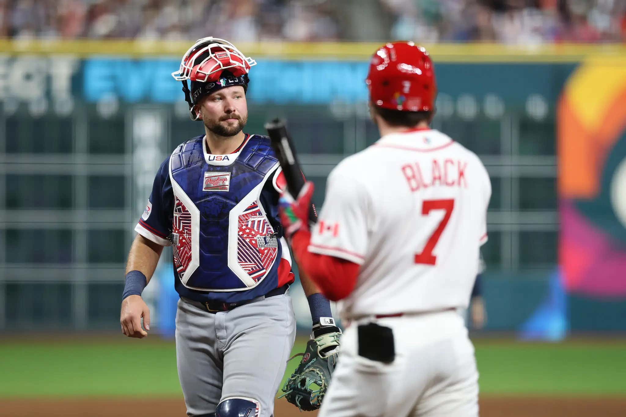 I'm Going To Need Cal Raleigh To Stop Being This Weird Hardo Behind The Plate And Remember How To Play Baseball