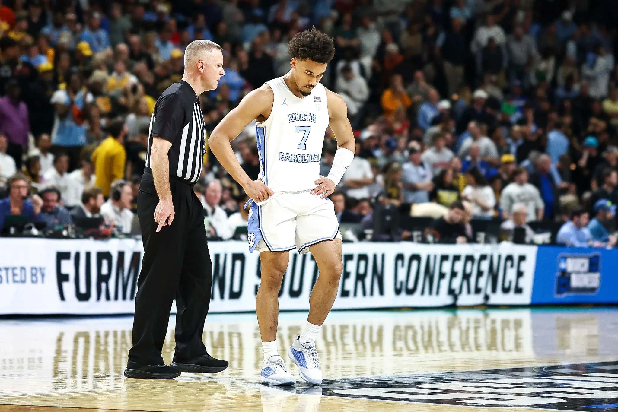 UNC Delivered A Masterclass In Choking Away An NCAA Tournament Game In The Most Pathetic Way Possible
