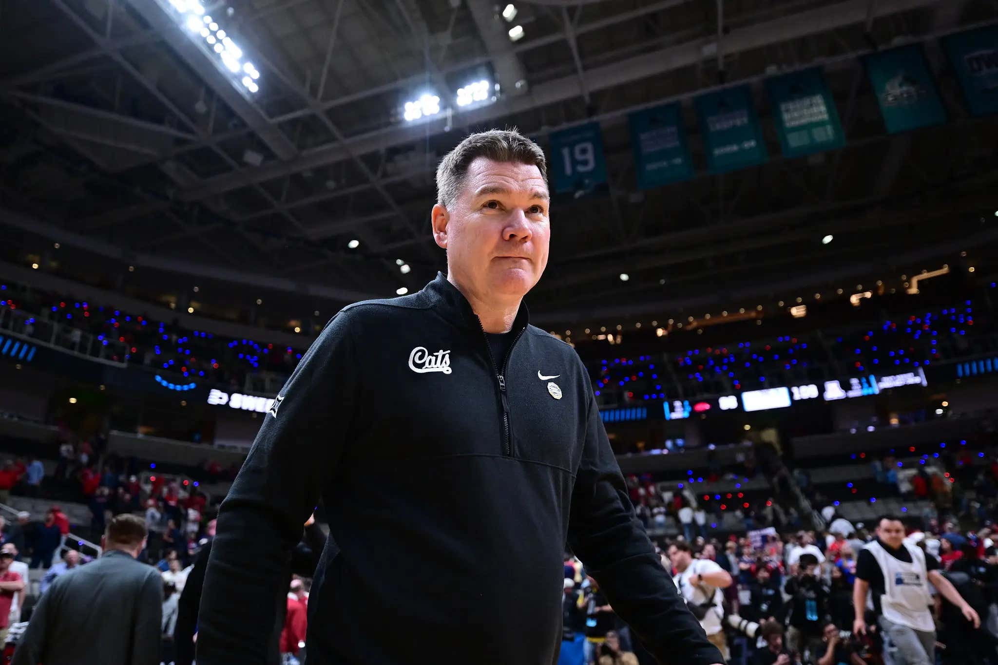 Tommy Lloyd Doesn't Care About Trends Or What People Think Arizona Should Do - He's Only Going To 'Double Down' On Beating The Shit Out Of Teams