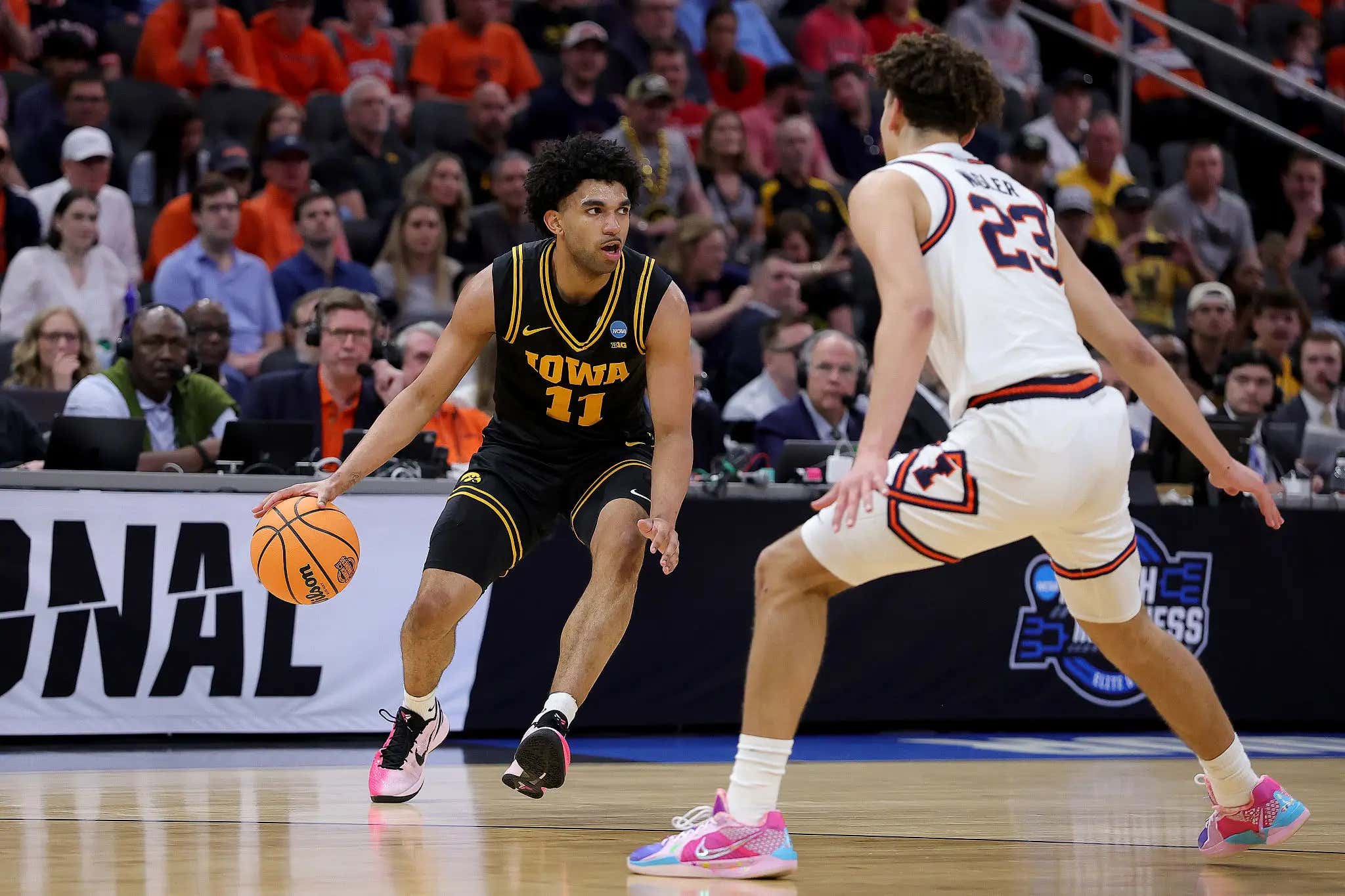 Welcome To March: The Illinois/Iowa Game Had A Long Delay Because The Arena Horn Won't Stop Going Off