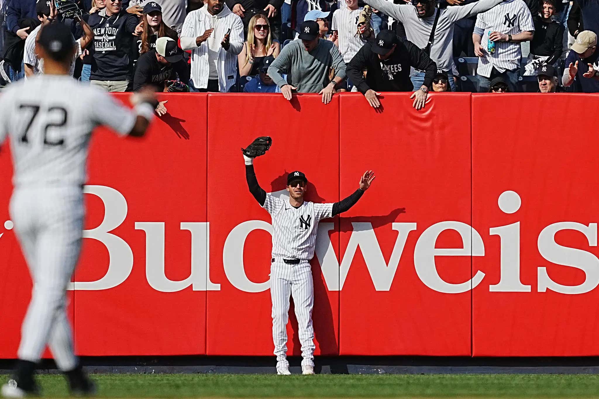 Cody Bellinger's Insane Ricochet Catch Yesterday Sums Up How Well Things Are Going For The Yankees To Start The Season