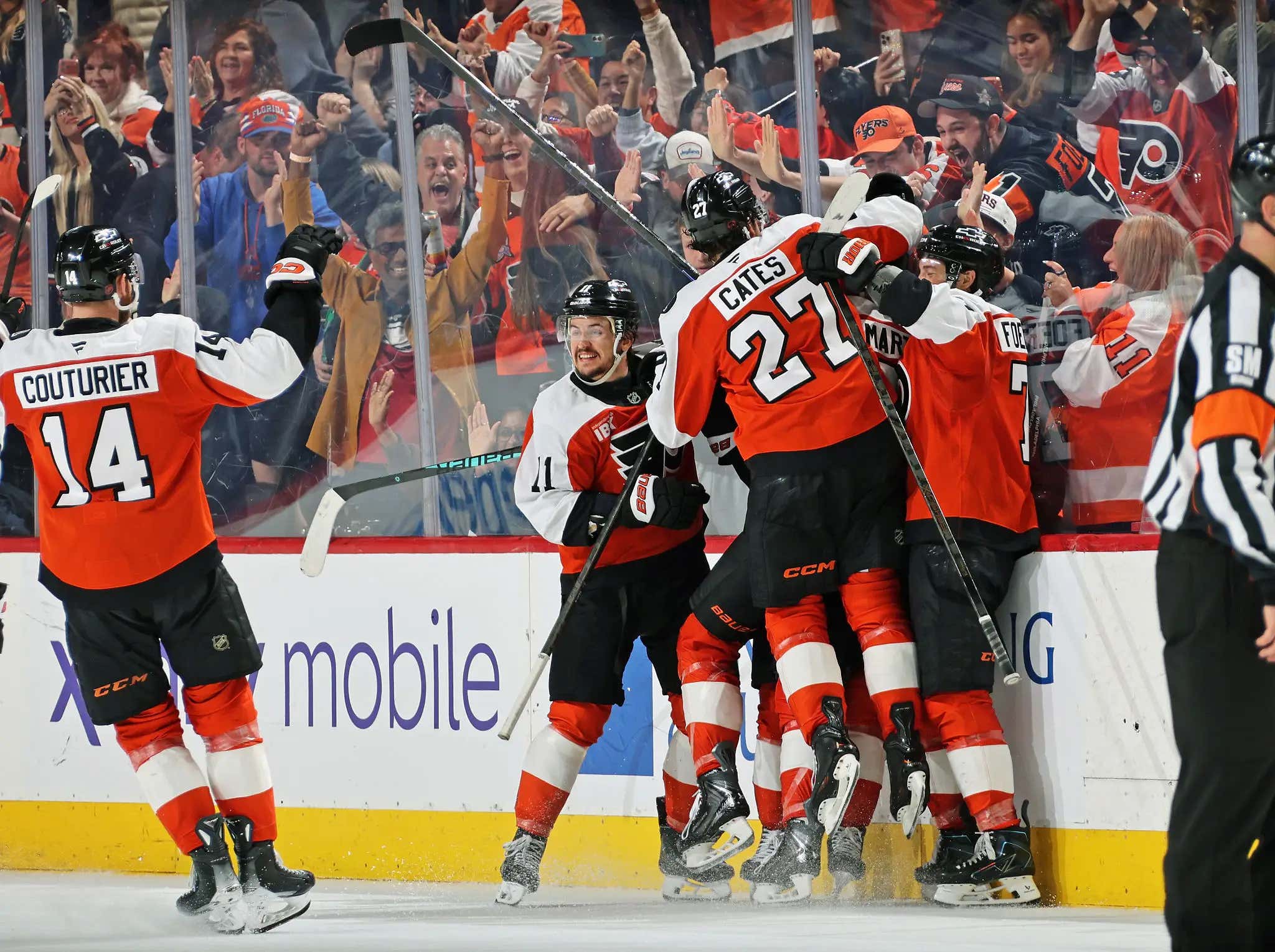 Hockey Is Alive In Philly For The First Time In Years, And The World Just Makes So Much More Sense When The Flyers Are Whooping Ass In April