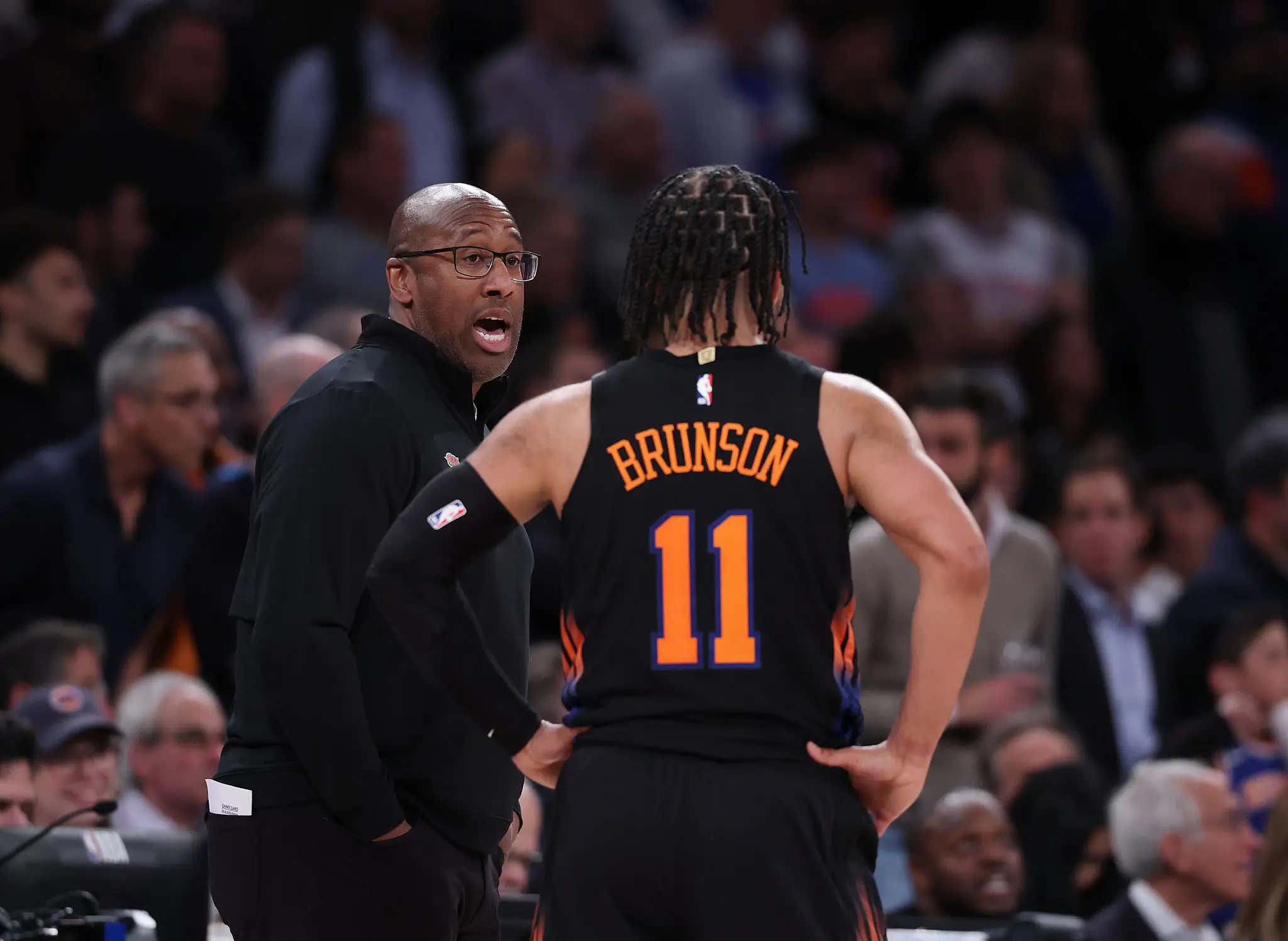 Mike Brown's Two Moronic Decisions Deserve The Blame For Last Night's Choke Job And The Knicks Should Fire Him On The Spot If He Doesn't Stop It