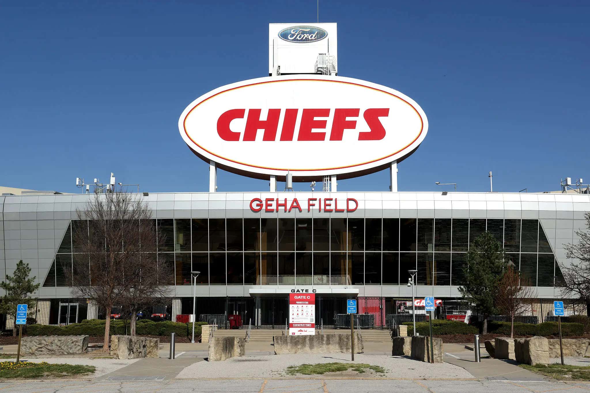 The Chiefs Released A Tweet Thread Of Their Opponents As Different Loafs Of Sourdough Bread And NFL Twitter Lost Its Mind Over It