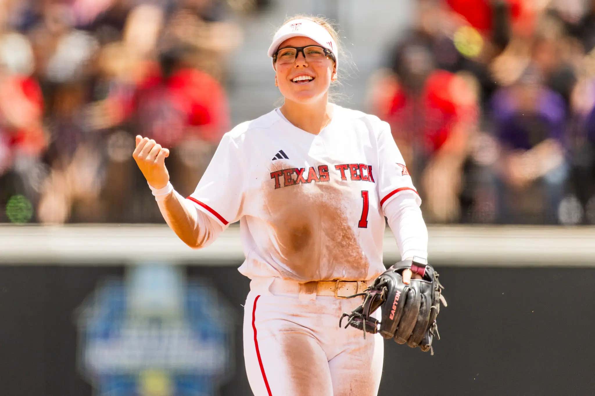 Jason Williams' Daughter Mia Was Hit By 5 Pitches (And Hit 2 Monster Home Runs) To Lead Texas Tech Past Her Former Florida Gators Team