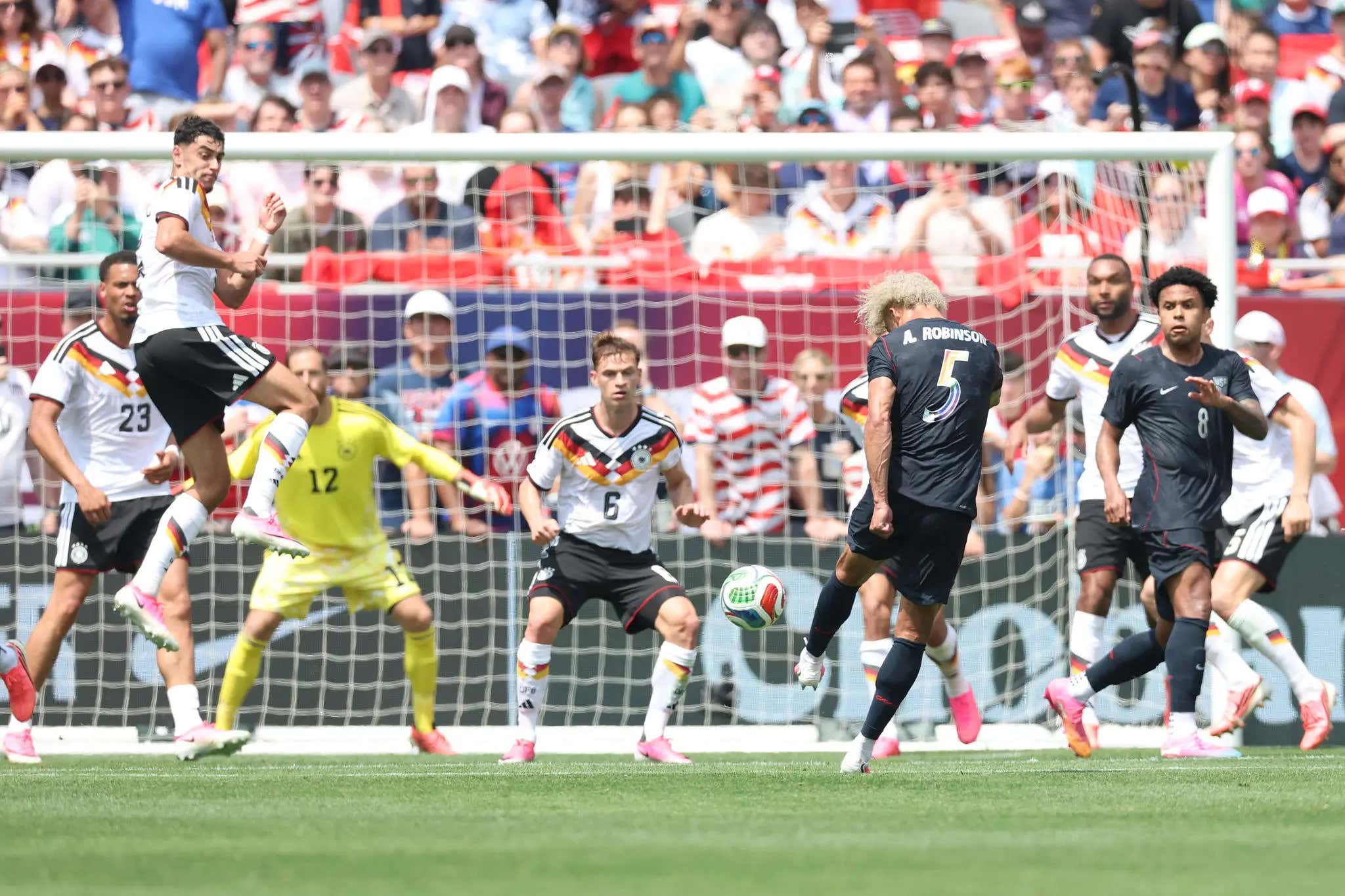 Rock, Flag And Eagle: Do Yourself A Favor And Watch Antonee Robinson's Absurd Goal To Give The US Some Life Going Into The World Cup