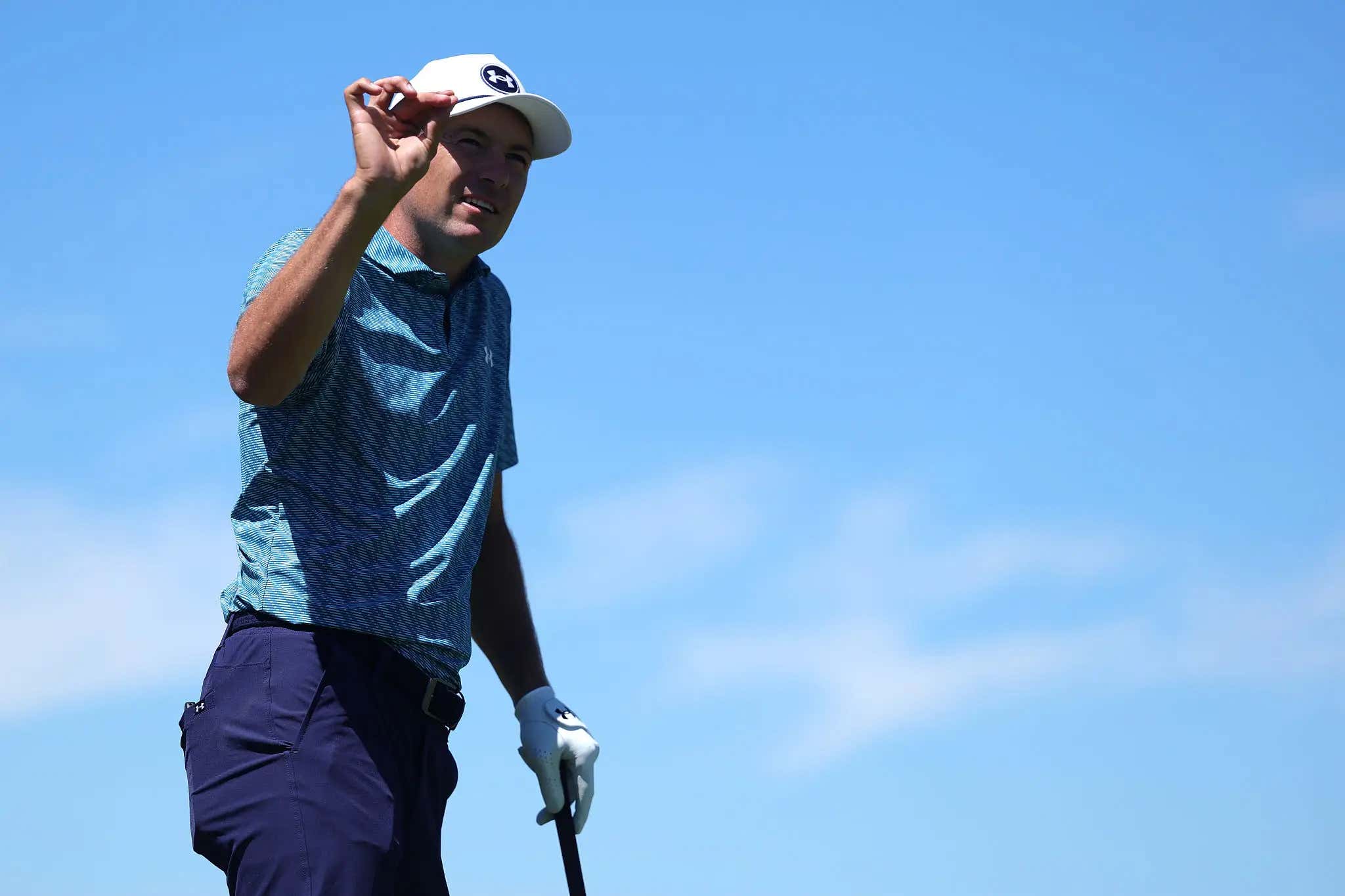 Prime Form: Jordan Spieth Nearly Smoked A Fan In The Head During A Practice Round And Is Clearly Ready For The US Open At Shinnecock