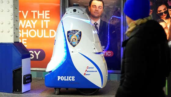 W For Humans – City in Ohio Hired a Police Robot For One Year and It Didn't Make a Single Arrest, Issued Zero Tickets, And Is Being Returned To California