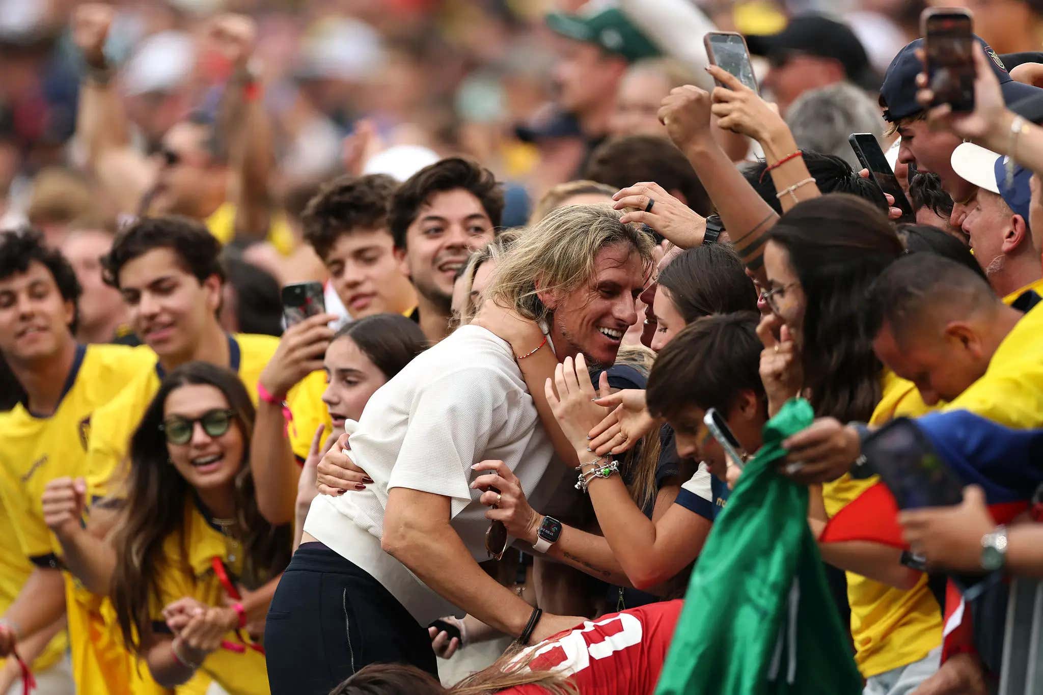 All Heart: Ecuador's Coach Leaping Into The Stands After They Scored And Had A Ridiculous Game To Advance Is AWESOME