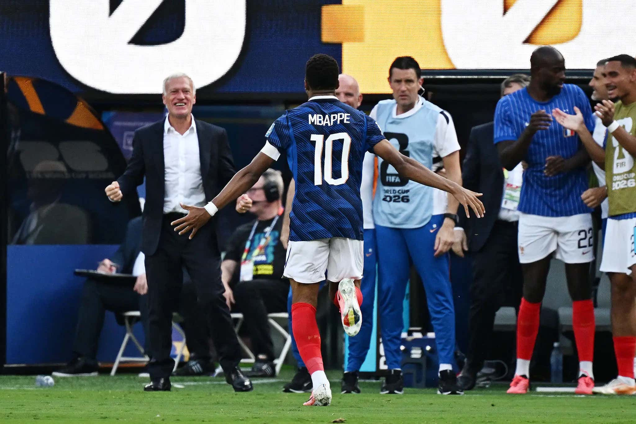 Mbappe Can't Stop Putting On A Show At The World Cup, Had His Own Coach Bowing Down To Him To Show Respect For Today's Performance